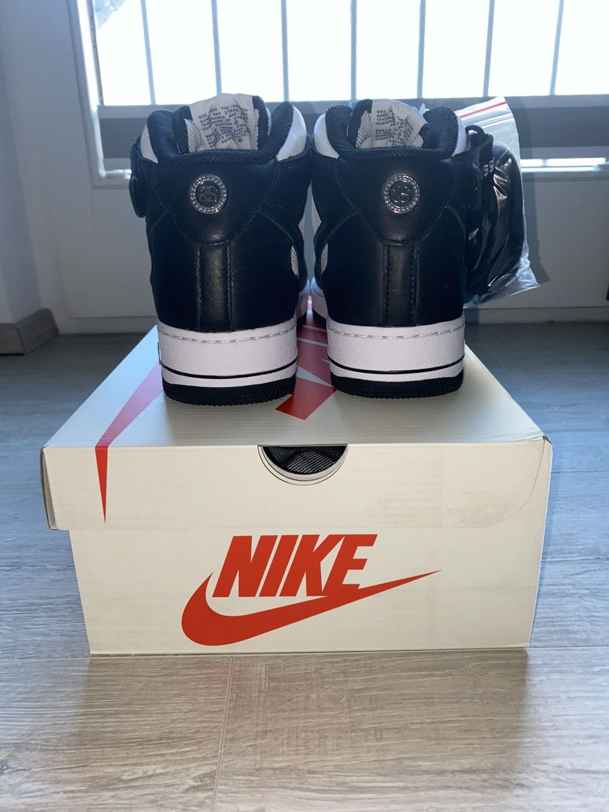 Nike × Stussy Nike Stussy Air Force One Mid Size US 8.5 / EU 41-42 - 3 Thumbnail