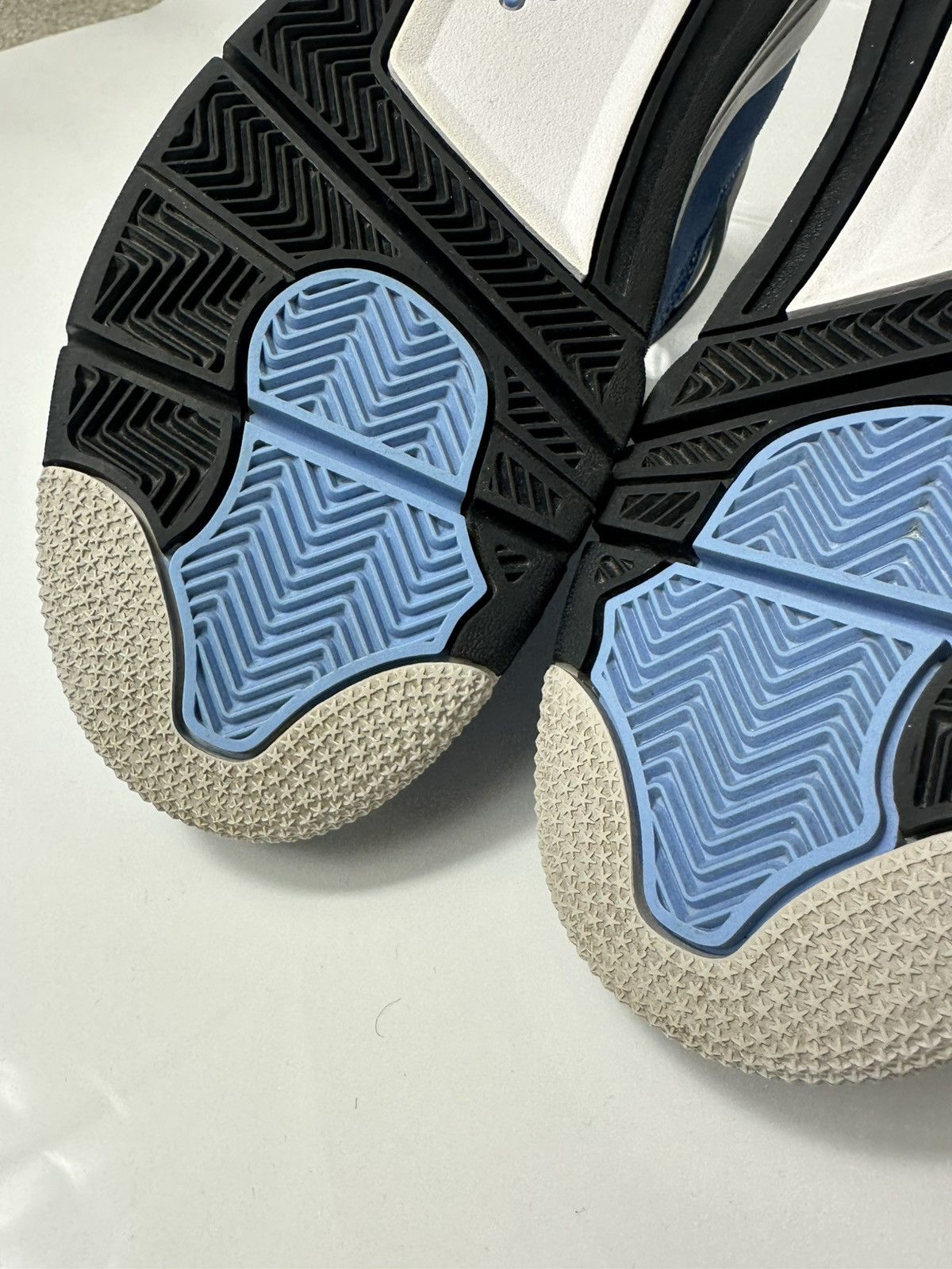 Jordan Brand × Nike Jordan Retro 4 “University Blue” Size US 9.5 / EU 42-43 - 5 Thumbnail