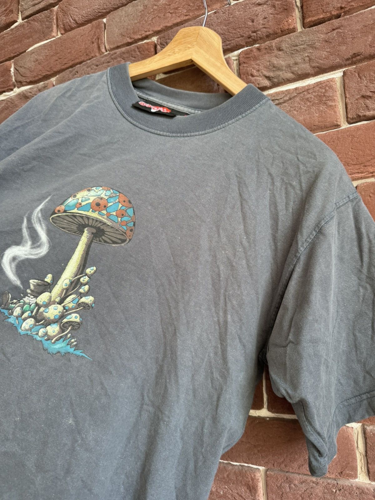 Hook-Ups Vintage Shrooms Skateboard Boxy Baggy Streetwear 90s T-Shirt Size US M / EU 48-50 / 2 - 6 Thumbnail