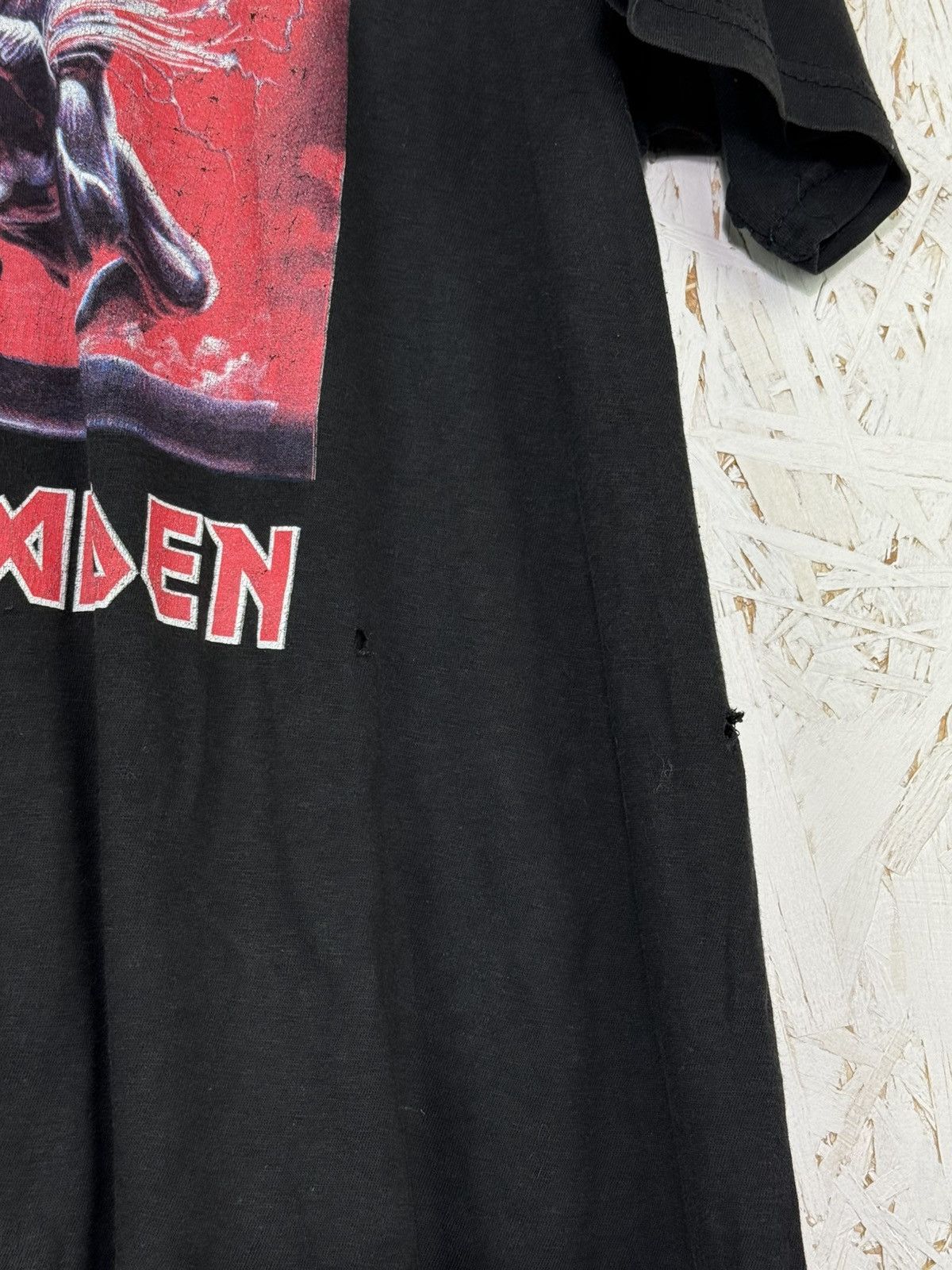 Band Tees Vintage Iron Maiden A Real Live One Distressed Band T-Shirt Size US XL / EU 56 / 4 - 4 Thumbnail