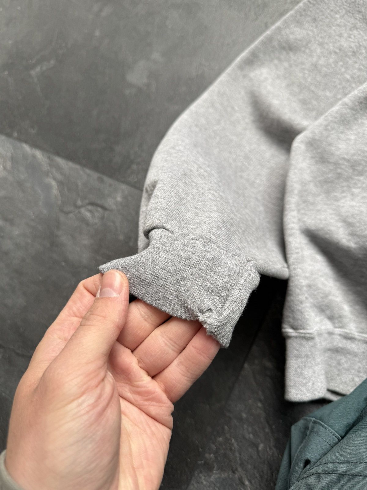 Nike × Vintage Nike vintage rare mini swoosh Nike oversize sweatshirt Size US L / EU 52-54 / 3 - 7 Thumbnail