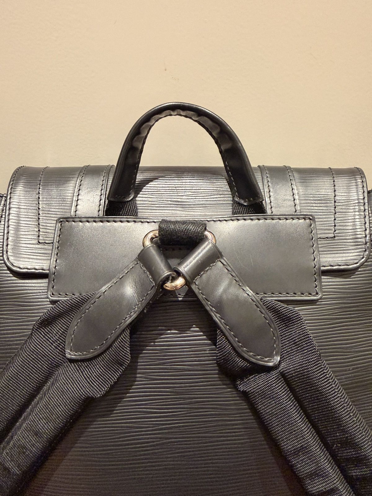 Louis Vuitton Louis Vuitton Christopher PM Backpack EPI Leather Size ONE SIZE - 9 Thumbnail