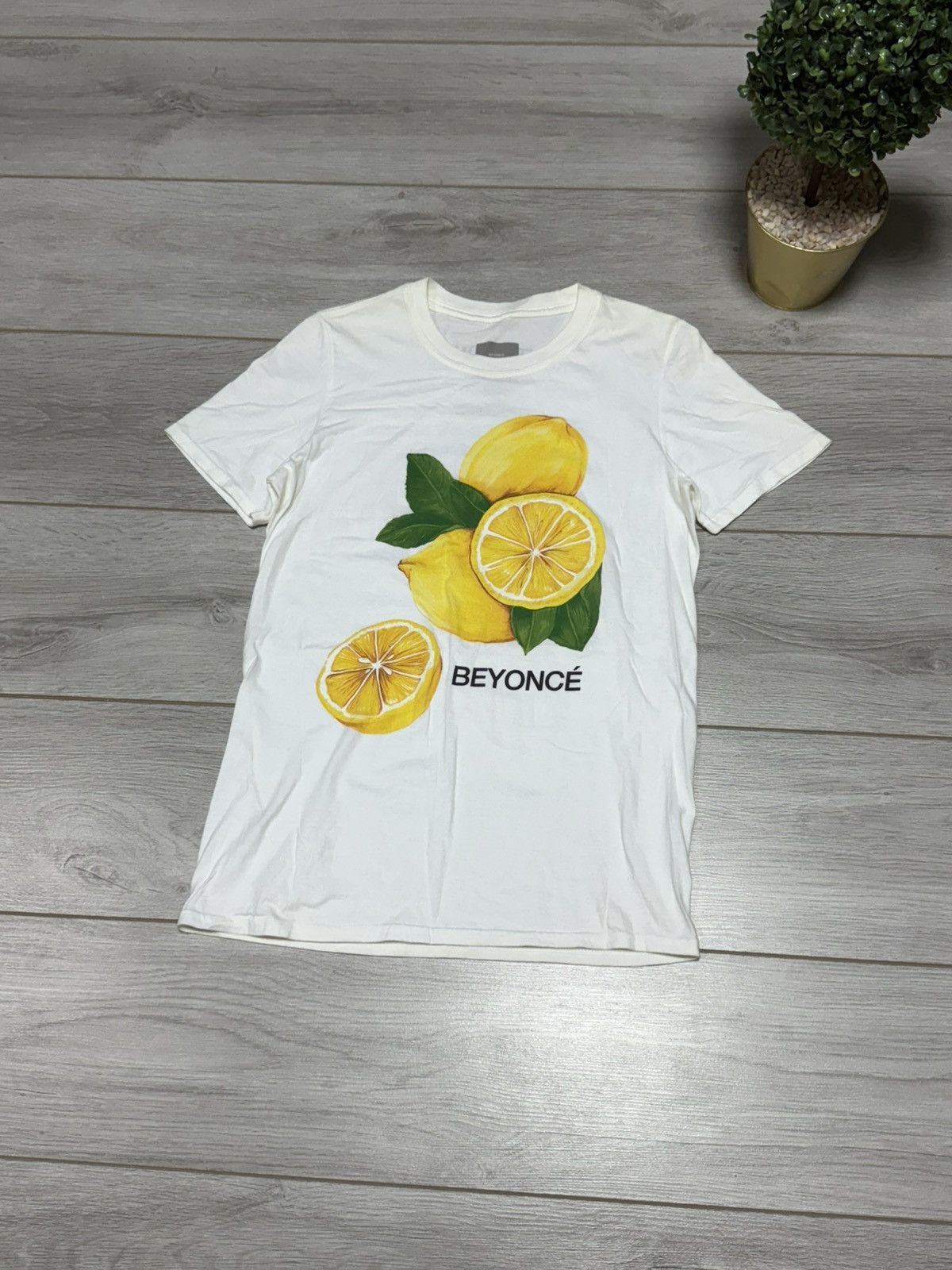 Band Tees Beyonce Lemonade Album Promo T-Shirt tee Size S / US 4 / IT 40 - 1 Thumbnail