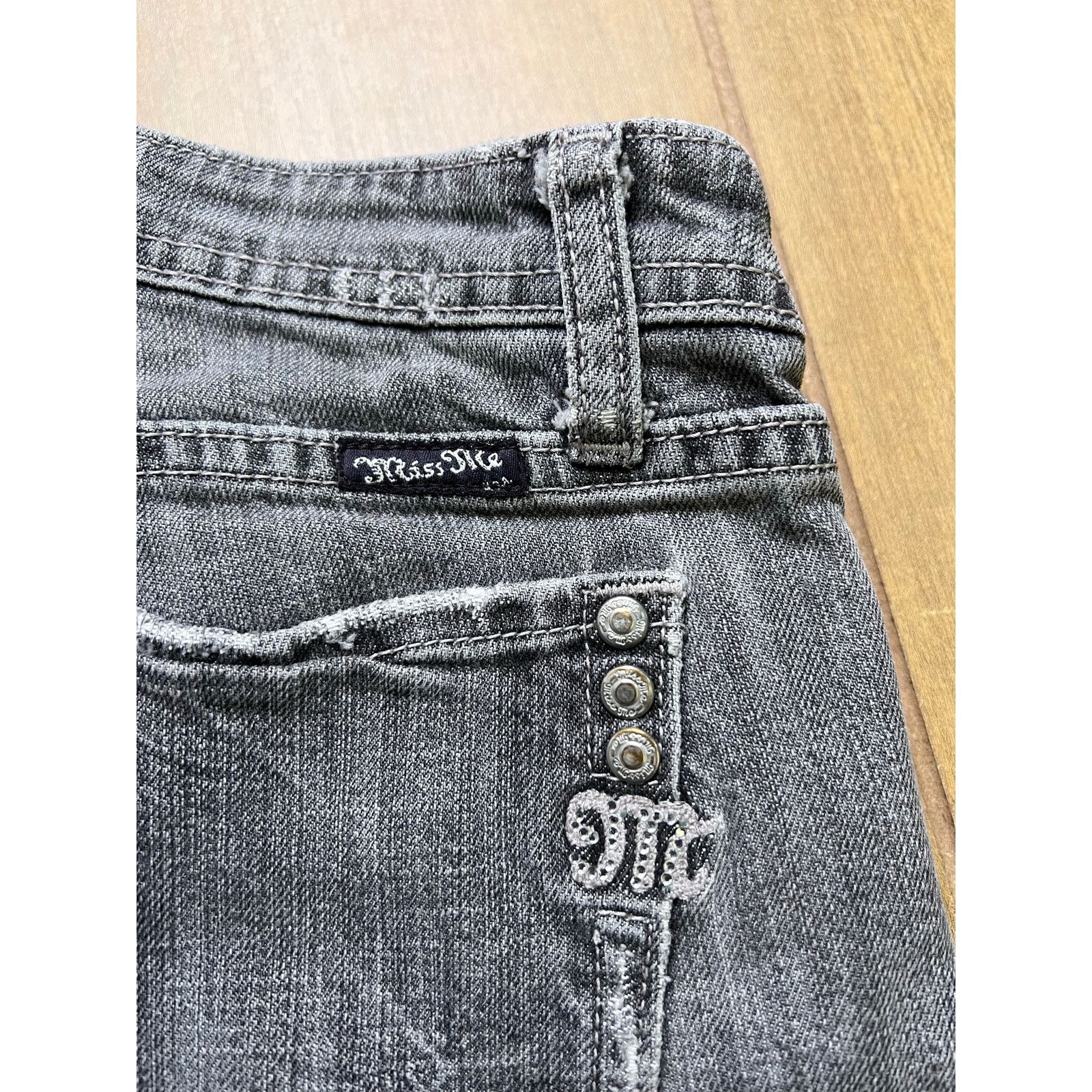 Miss Me MISS ME SKINNY GRAY JEANS RHINESTONE SZ 28 Y2K LOW RISE Size 28" / US 6 / IT 42 - 8 Thumbnail