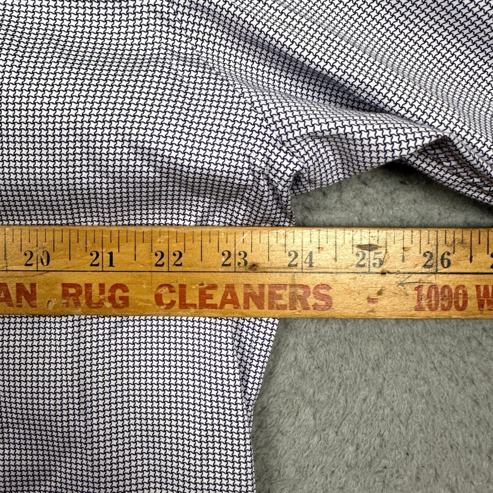 Robert Graham VINTAGE Robert Graham Shirt Mens 42 Button-Up Geometric Long Sleeve Purple White Tailored, Preppy, Business Mens Size US XL / EU 56 / 4 - 6 Thumbnail