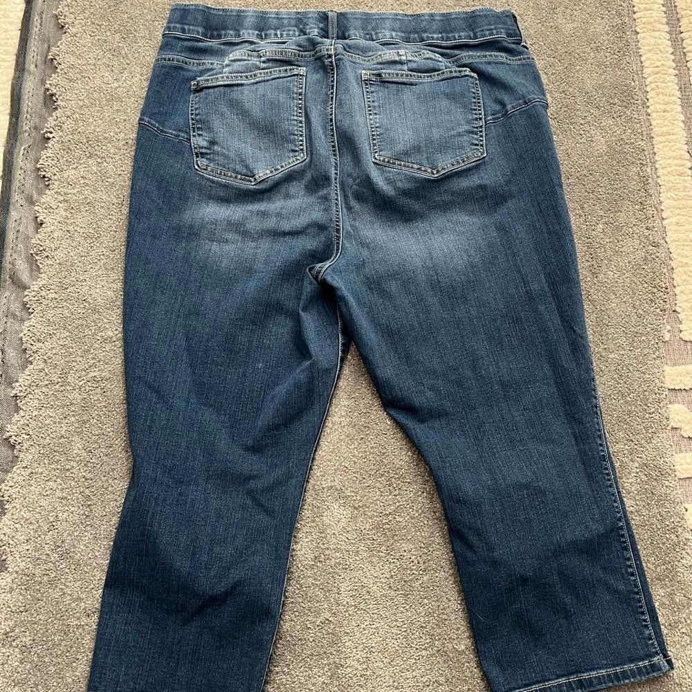 Torrid Torrid crop bombshell skinny jeans Size 42" / US 20 - 7 Thumbnail