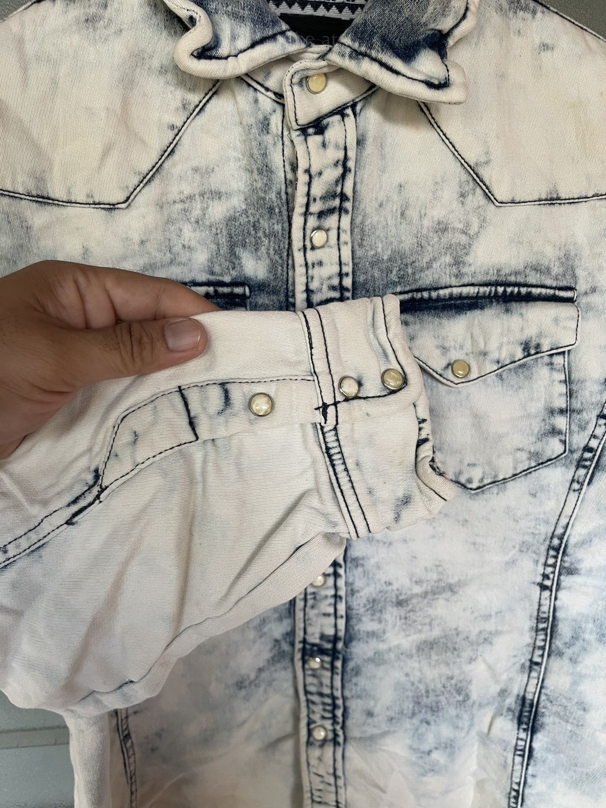 In The Attic Vintage In The Attic Long Sleeve Button Down Acid Wash Tee Size US M / EU 48-50 / 2 - 7 Thumbnail