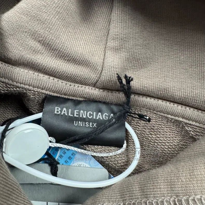 Balenciaga Balenciaga Destroyed Hoodie Size US M / EU 48-50 / 2 - 3 Thumbnail