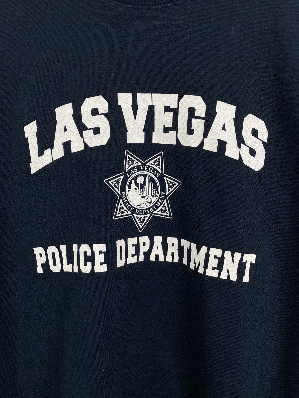 Hanes 🇺🇸 Vintage 90s Las Vegas Police Department Rare T-Shirt Size US XL / EU 56 / 4 - 4 Thumbnail