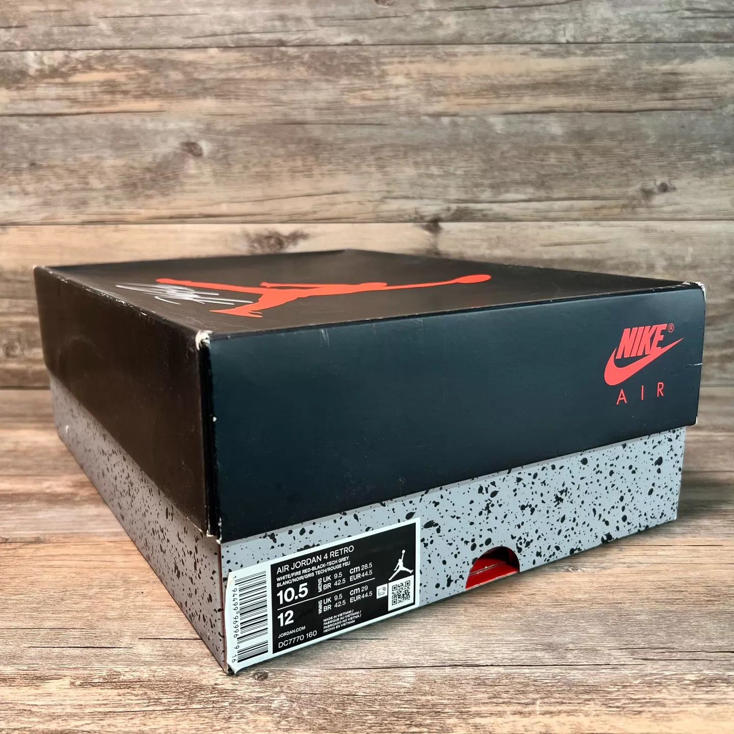Nike AJ4 White/Red Flame 44.5 US 9.7/10 Size US 11.5 / EU 44-45 - 8 Thumbnail