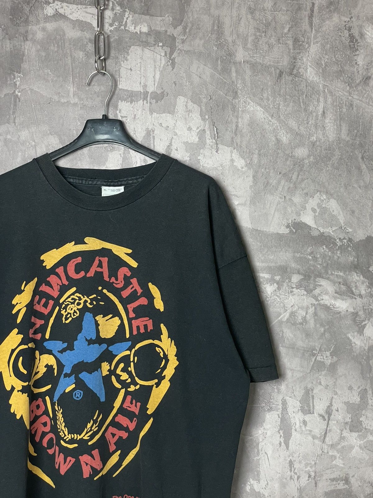 Vintage Newcastle brown Ale 90s vintage t-shirt size XL Size US L / EU 52-54 / 3 - 2 Thumbnail