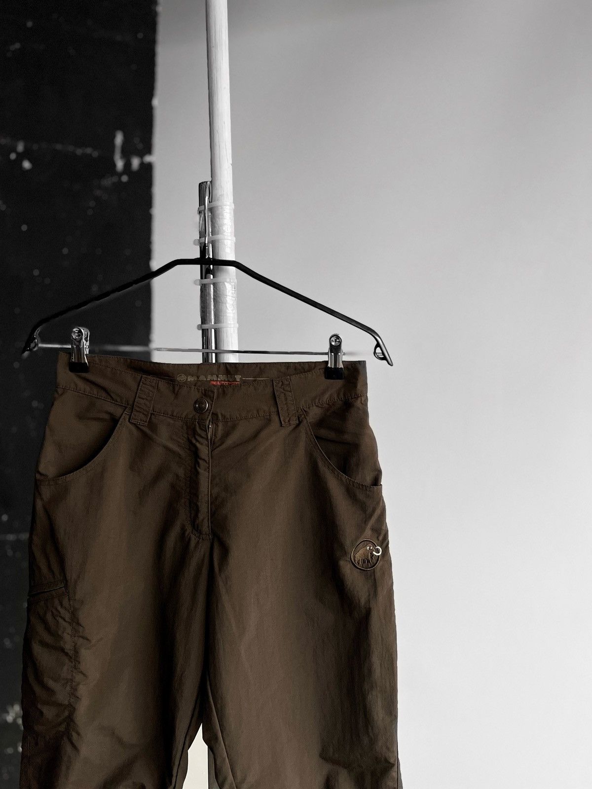 Mammut Mammut Brown Mountain Hiking Shorts Trekking 3/4 Trousers Size 26" / US 2 / IT 38 - 2 Thumbnail
