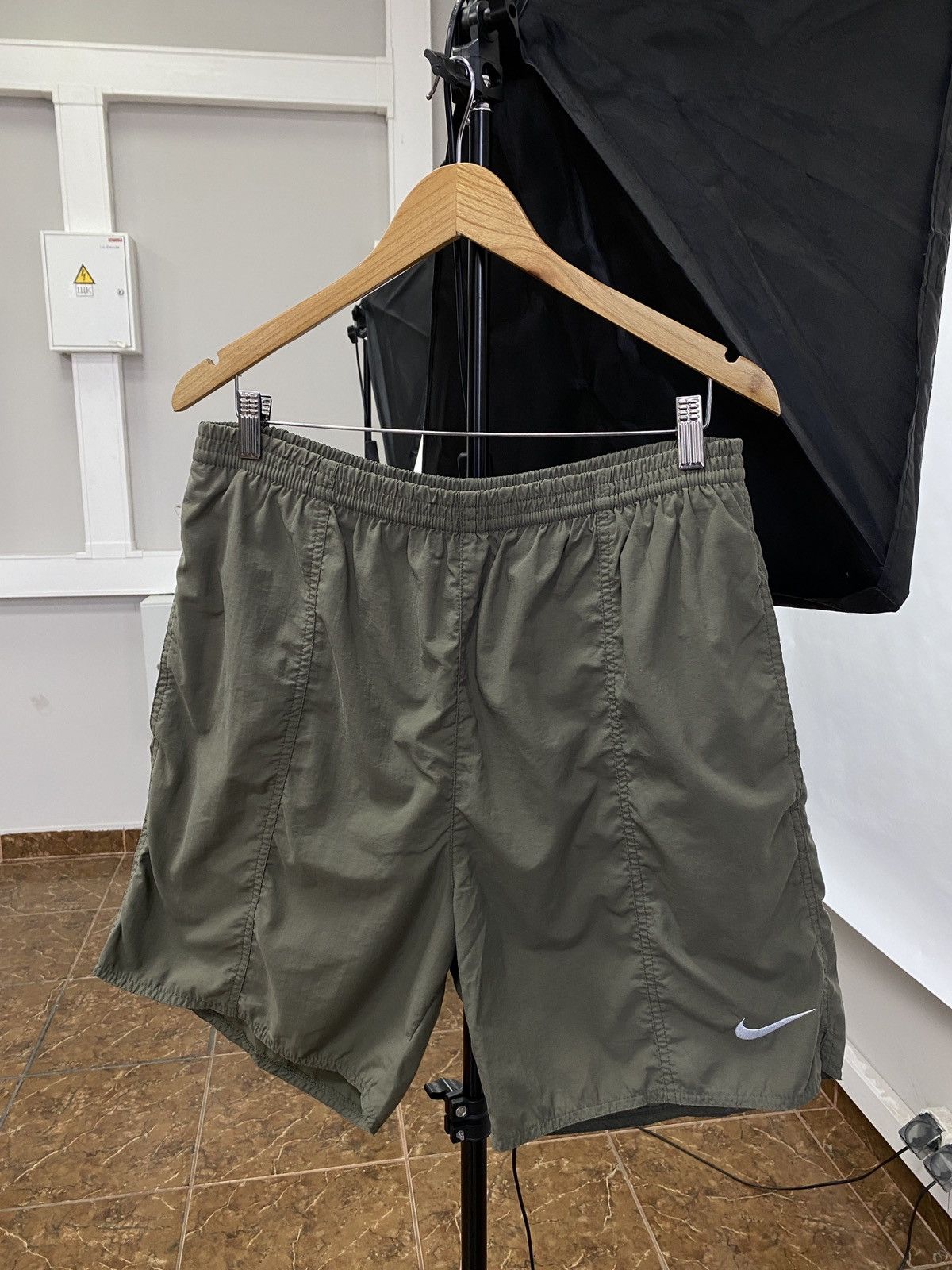 Nike 🇺🇸 Vintage 90s Nike Nylon Shorts Rare Retro Hype Y2K Size US 34 / EU 50 - 1 Thumbnail