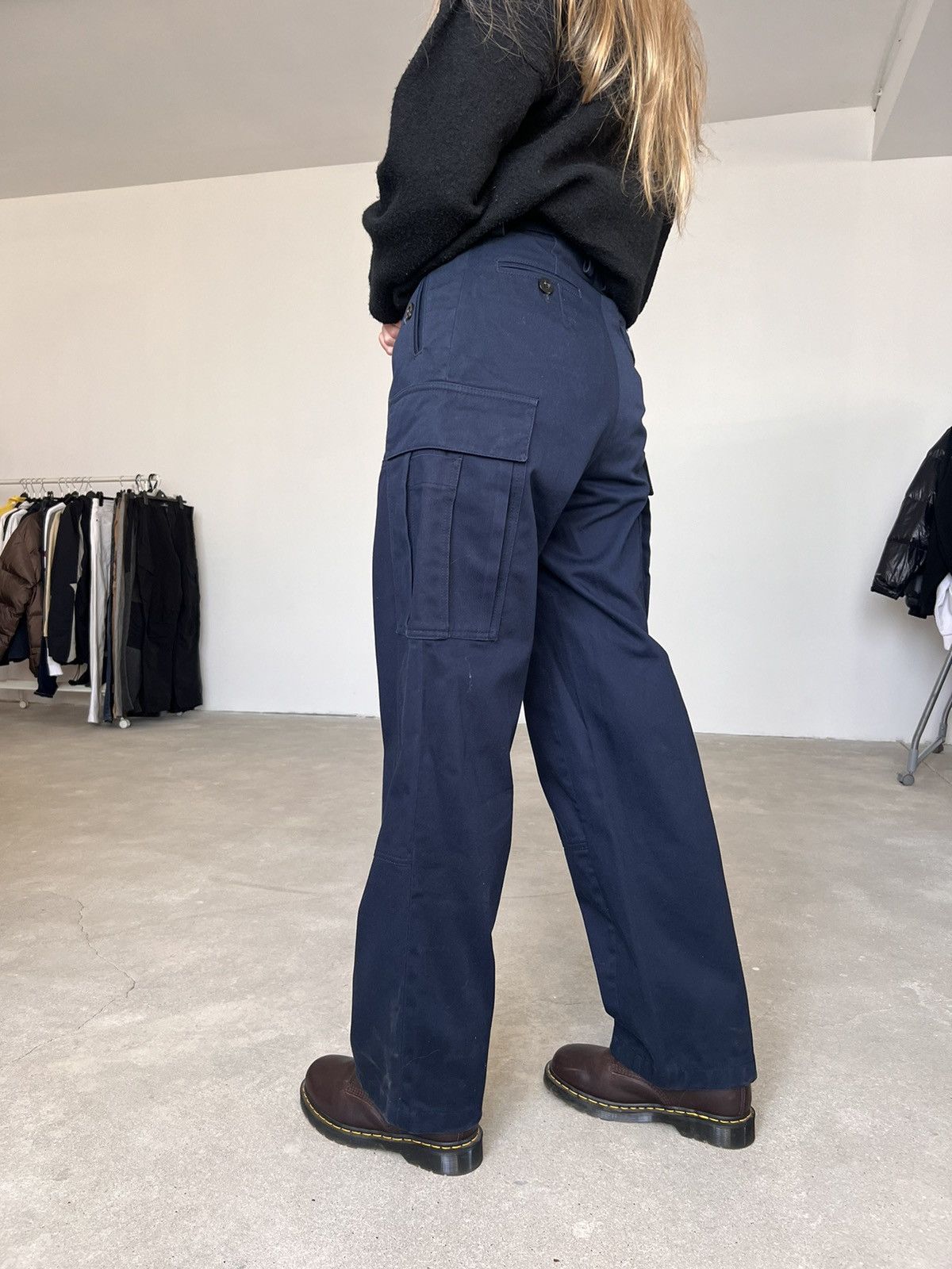 Loewe 21SS LOEWE Cargo Trousers Dark Blue Size 26" / US 2 / IT 38 - 13 Thumbnail