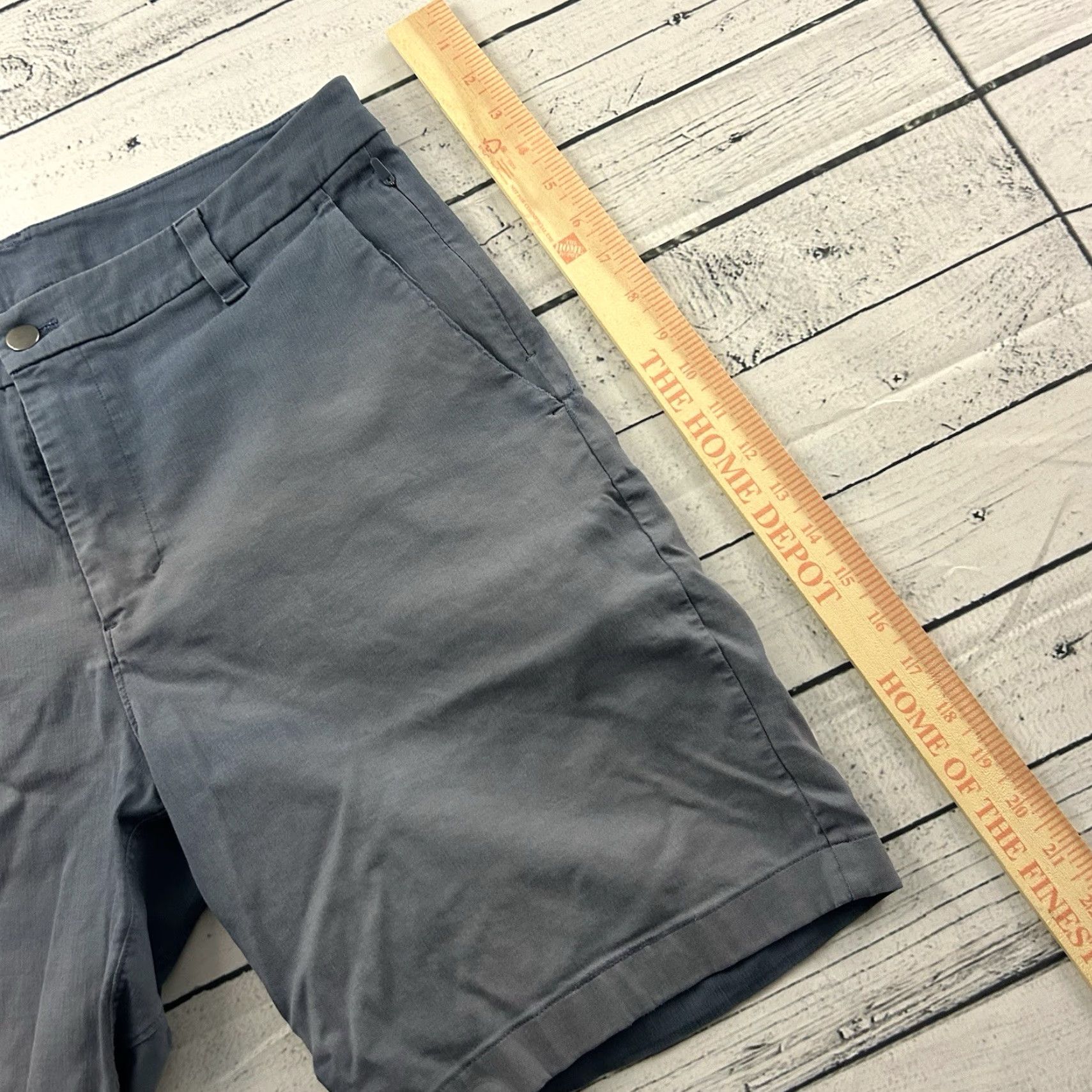Lululemon Lululemon ABC Classic Fit Shorts Men's 32 Blue 8" Inseam Shirt? Size US 32 / EU 48 - 4 Thumbnail