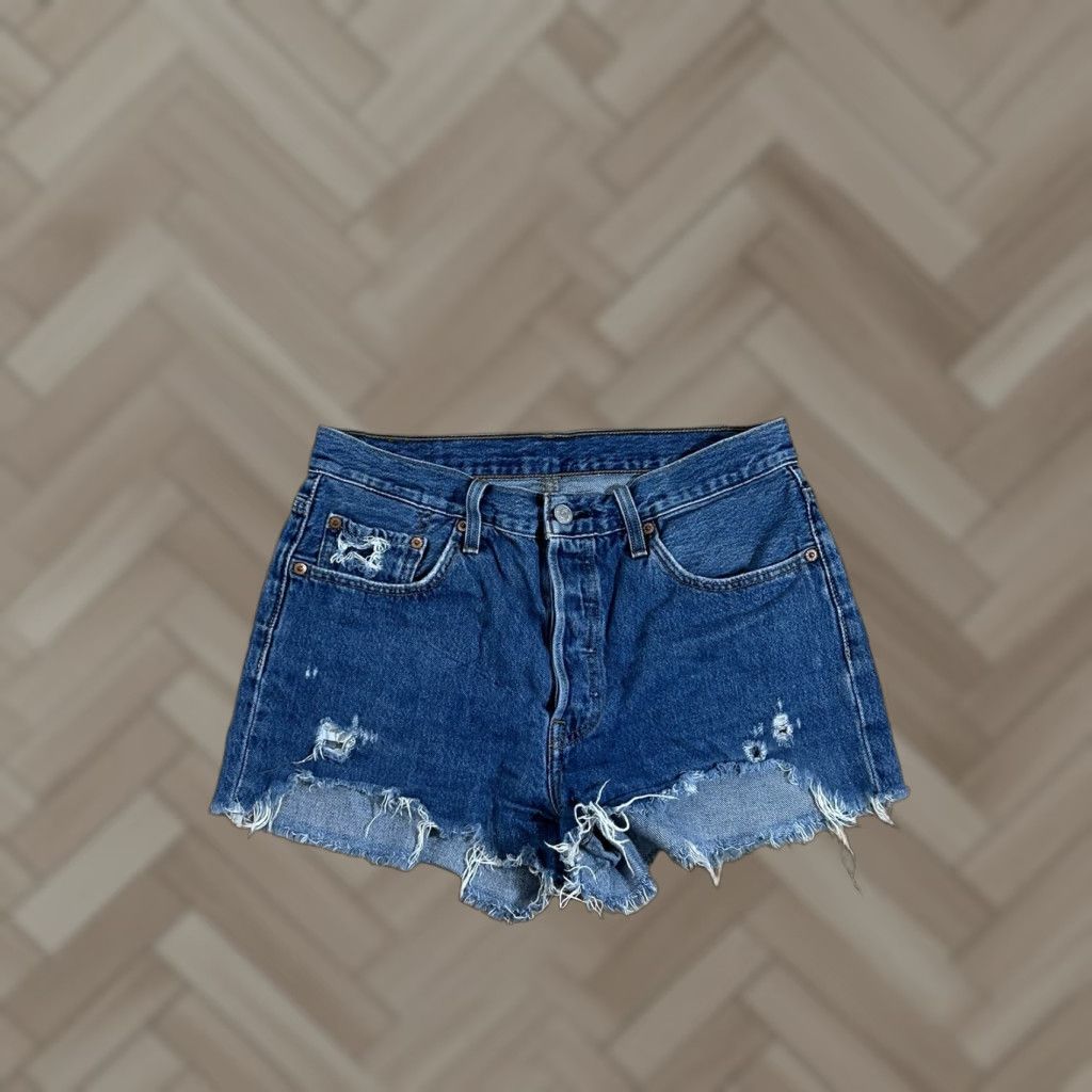 Levi's Levi's 501 Original High Rise Denim Shorts Blue 31 Women Cut-Off Denim Short(s) Womens Size 24" / US 00 / IT 34 - 1 Thumbnail