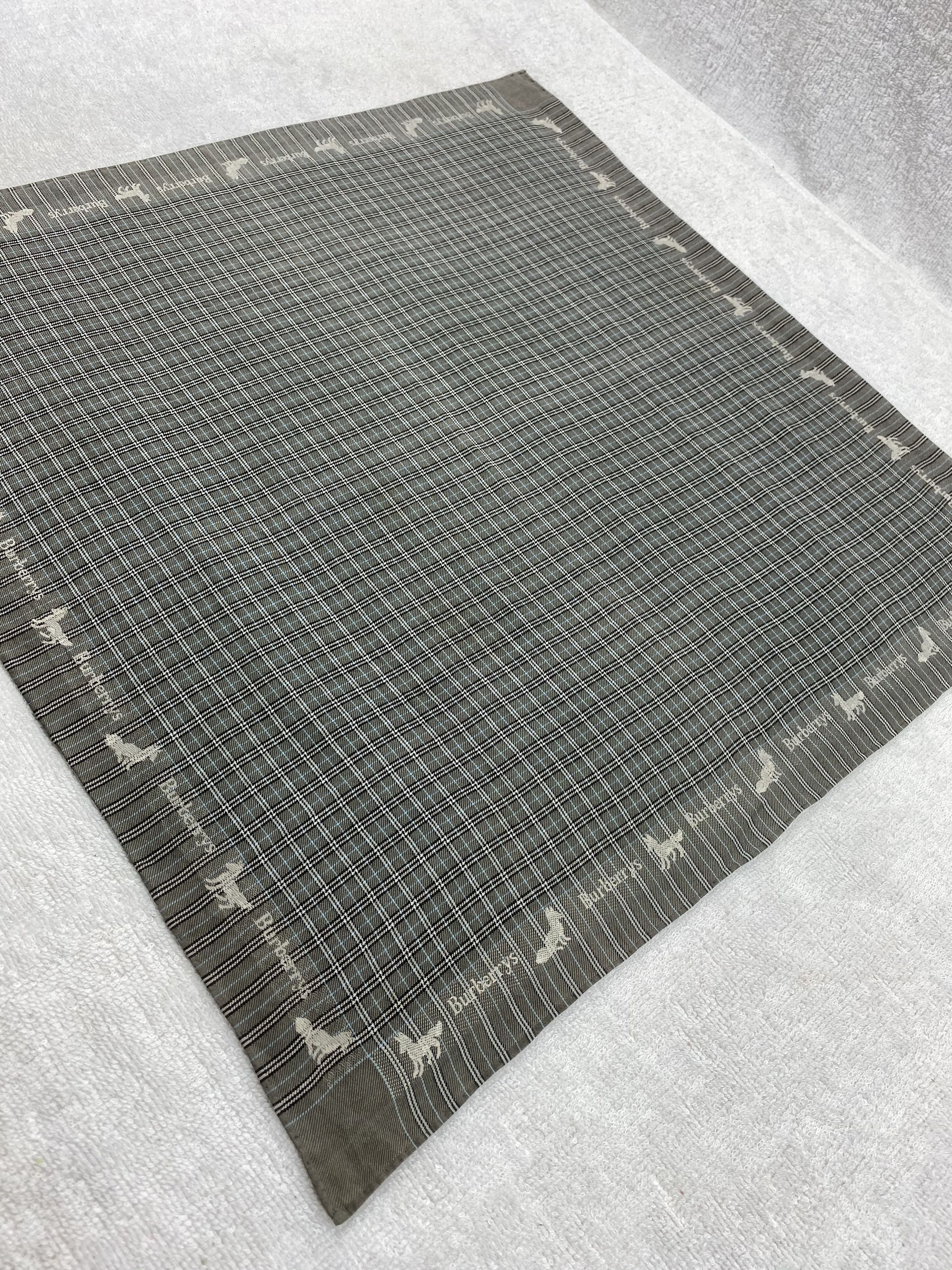 Burberry Burberry Handkerchief / Bandana / Neckerchief Size ONE SIZE - 4 Thumbnail
