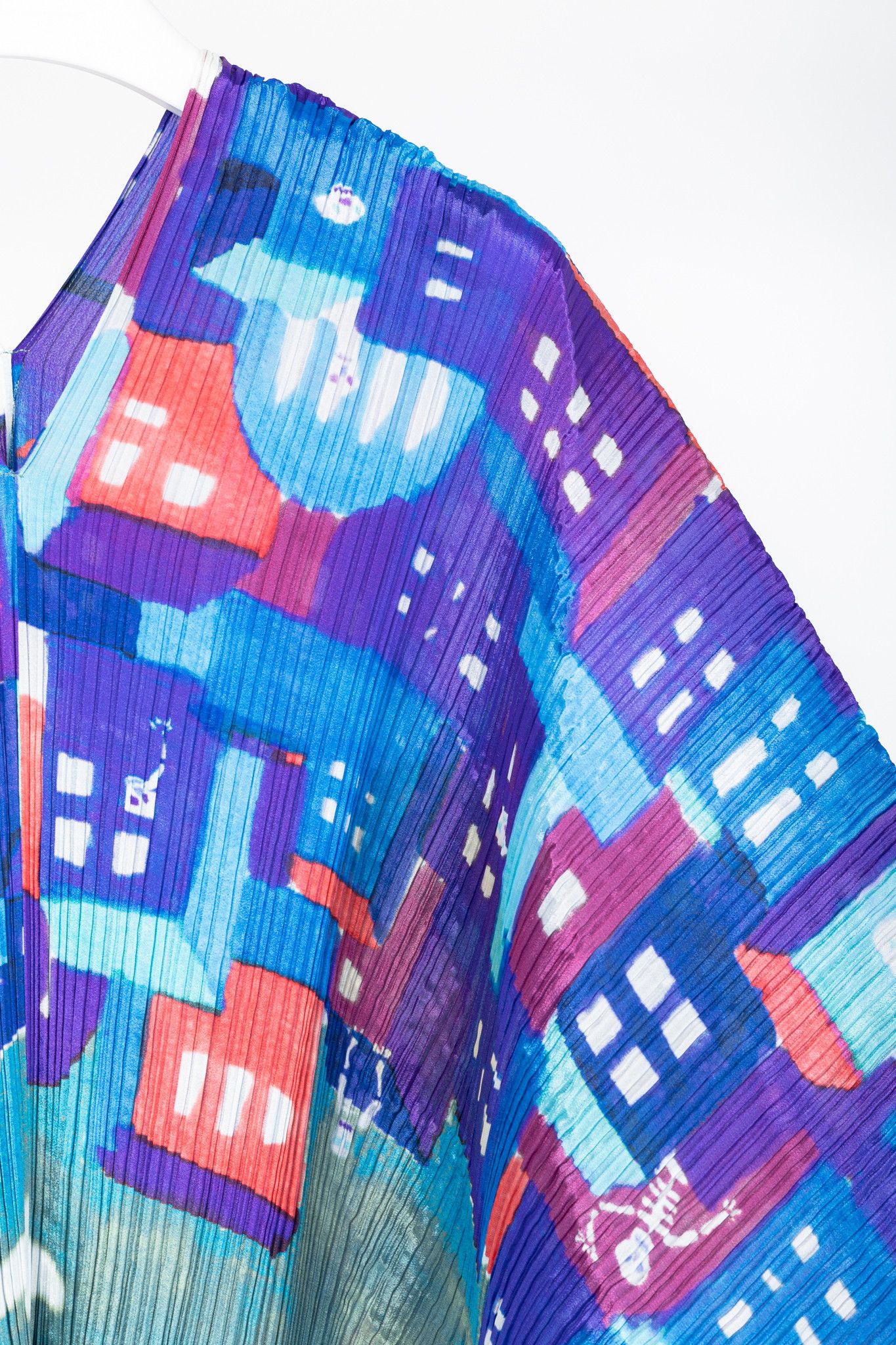 Pleats Please Issey Miyake Pleats Please Issey Miyake Blue Streetscape-Print Shawl Size ONE SIZE - 4 Thumbnail