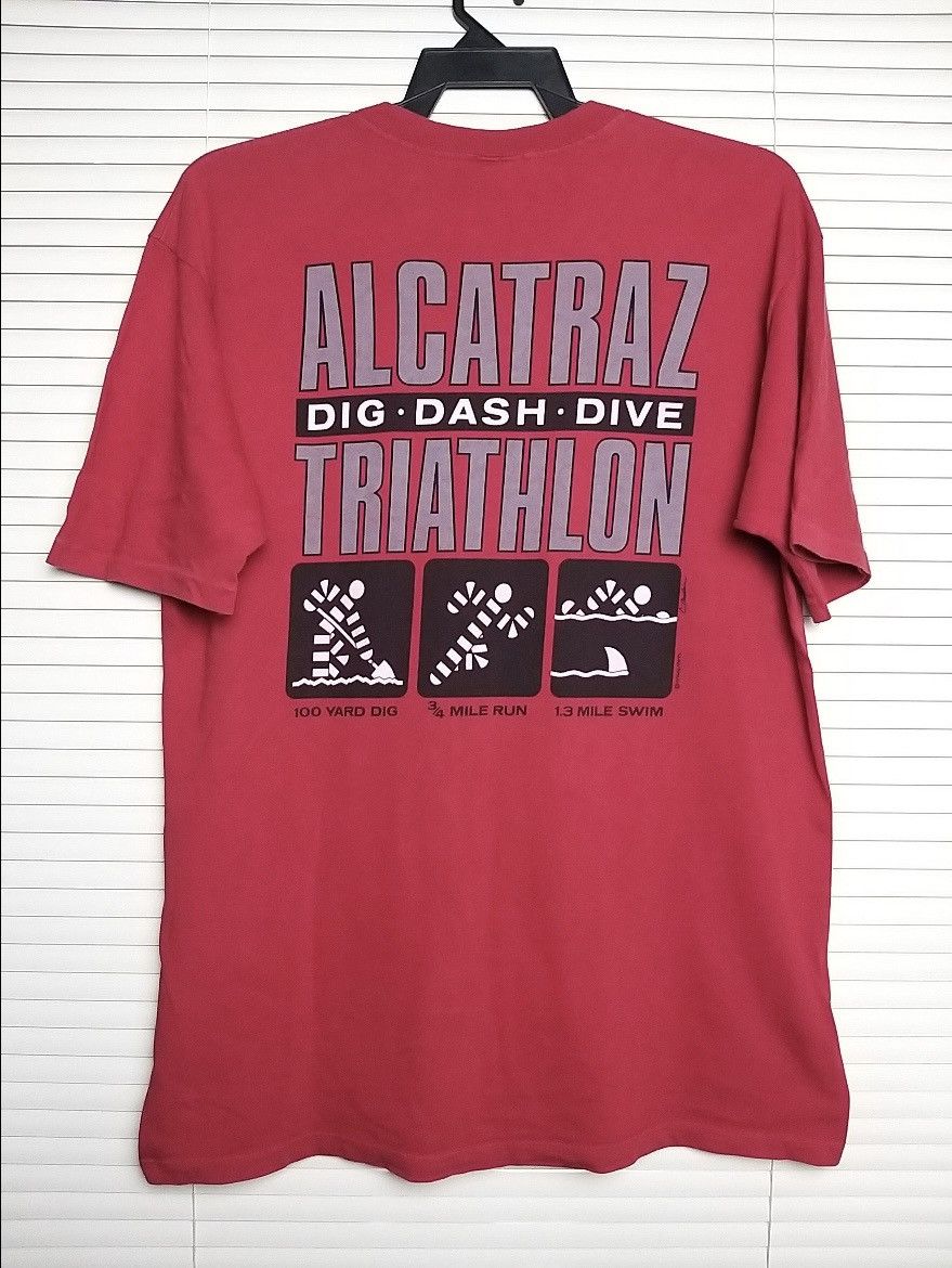Vintage VINTAGE 90'S ALCATRAZ TRIATHLON CRAZY SHIRTS T SHIRT Size US L / EU 52-54 / 3 - 1 Thumbnail