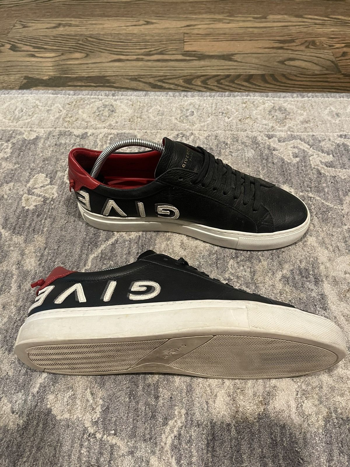 Givenchy Givenchy urban low-top sneaker Size US 8 / EU 41 - 2 Thumbnail