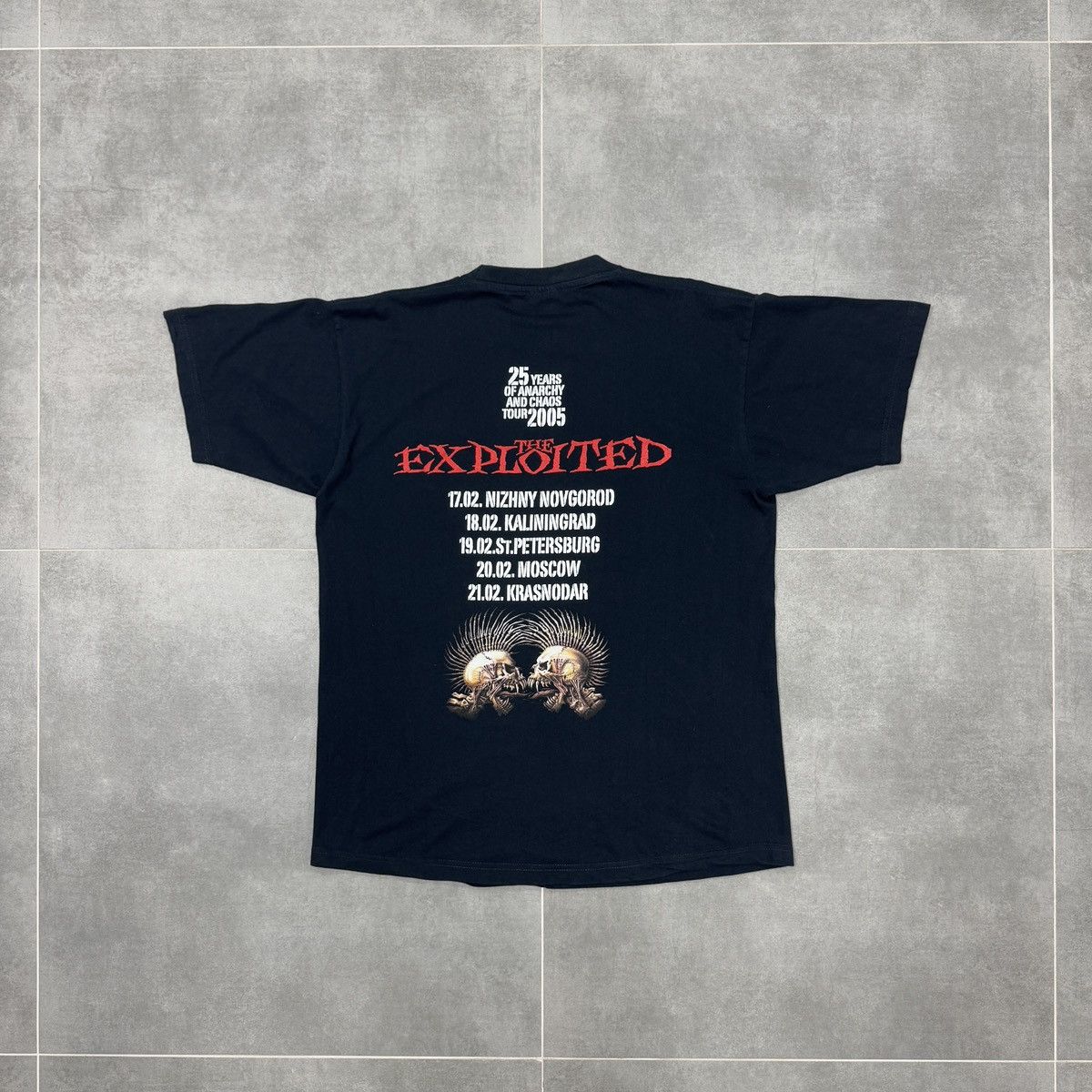 Band Tees × Vintage The Exploited 25 Years Of Anarchy and Chaos 2005 Tour Shirt Size US L / EU 52-54 / 3 - 10 Thumbnail
