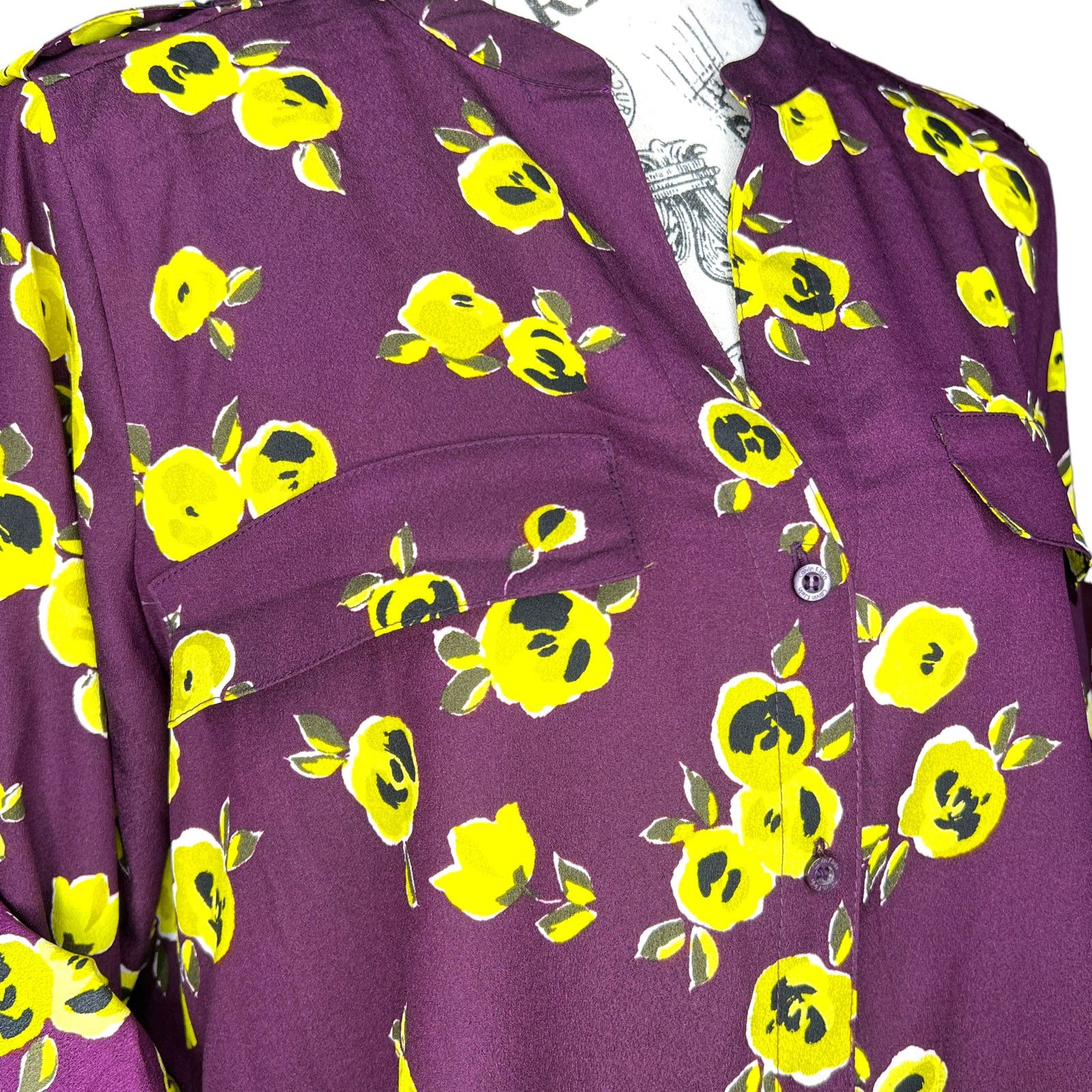 Calvin Klein Printed Roll Tab Sleeve Blouse - Stitch Fix Button Up Top Size M / US 6-8 / IT 42-44 - 11 Thumbnail