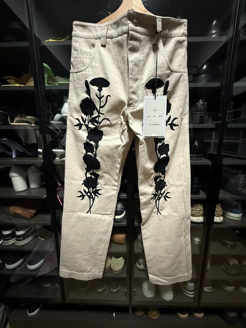 Song For The Mute Song For The Mute off-white embroidered wide-leg denim pan Size US 34 / EU 50 - 1 Thumbnail