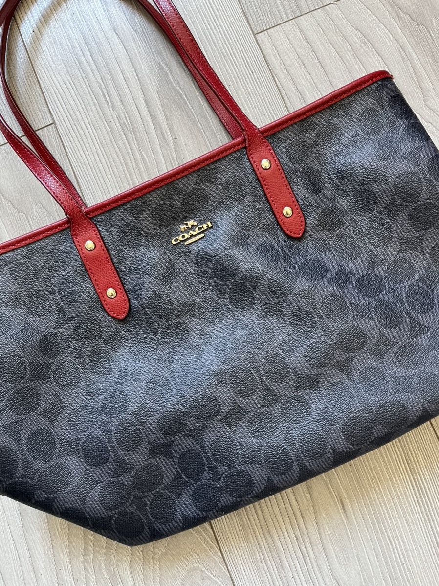 Coach × Designer 🔥 Coach Leather Bucket Bag Women Size ONE SIZE - 3 Thumbnail