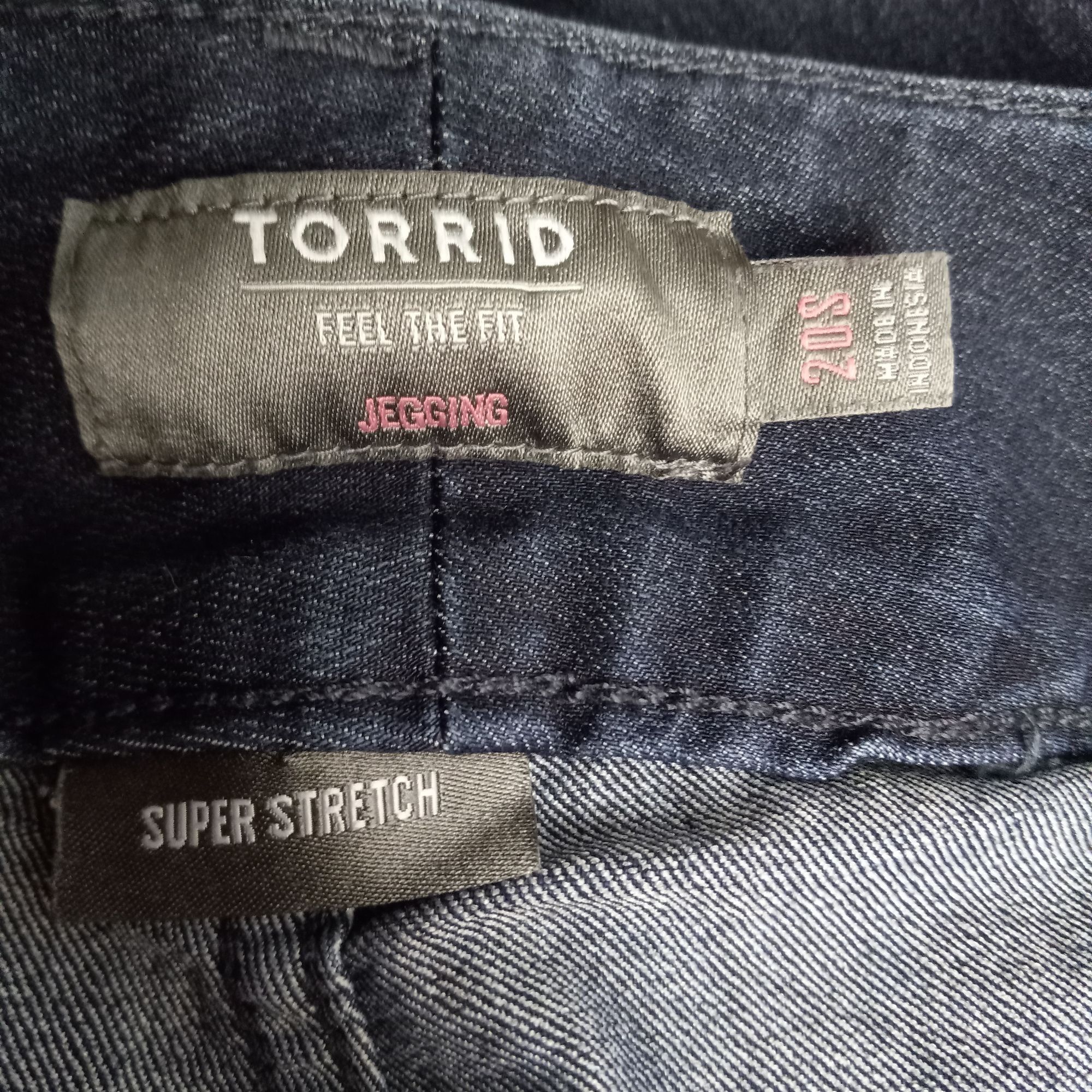 Torrid Torrid Size 20 Short Jeggings Jeans Womens Super Stretch Dar Size 42" / US 20 - 9 Thumbnail