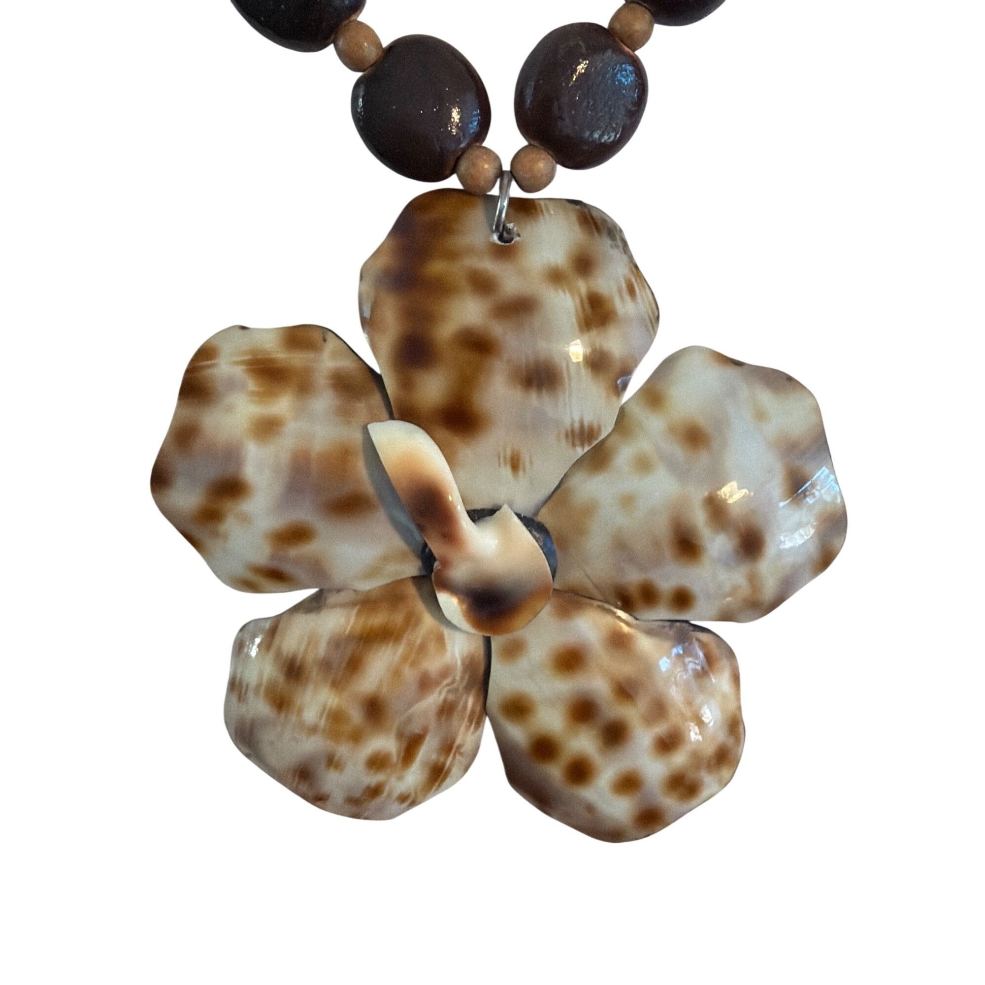 Other Vtg Shell Flower Pendant Wood Bead Necklace Earrings Set Vac Size ONE SIZE - 3 Thumbnail