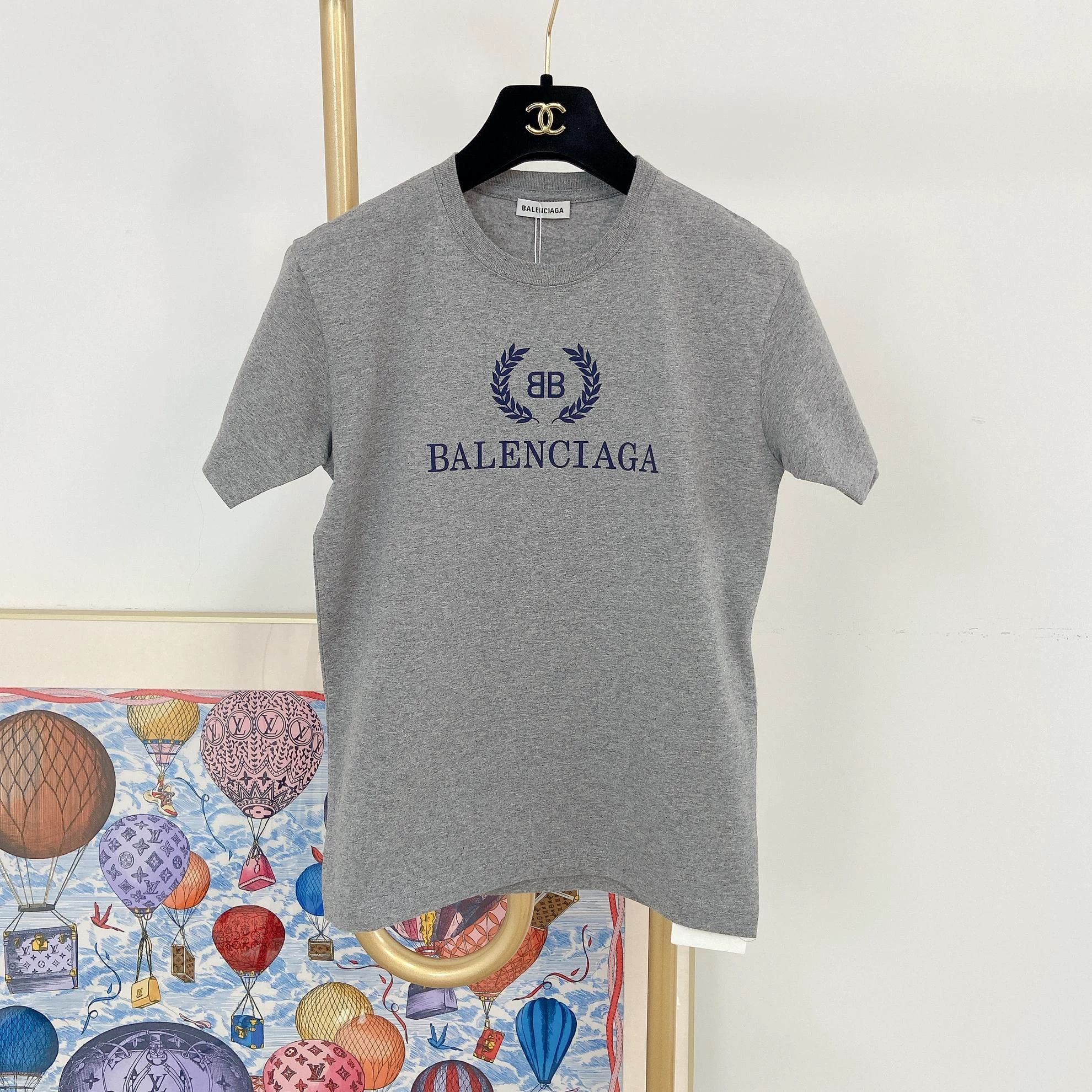 Balenciaga Balenciaga Gray Logo Crew Neck Short-Sleeve Tee S Size S / US 4 / IT 40 - 1 Thumbnail