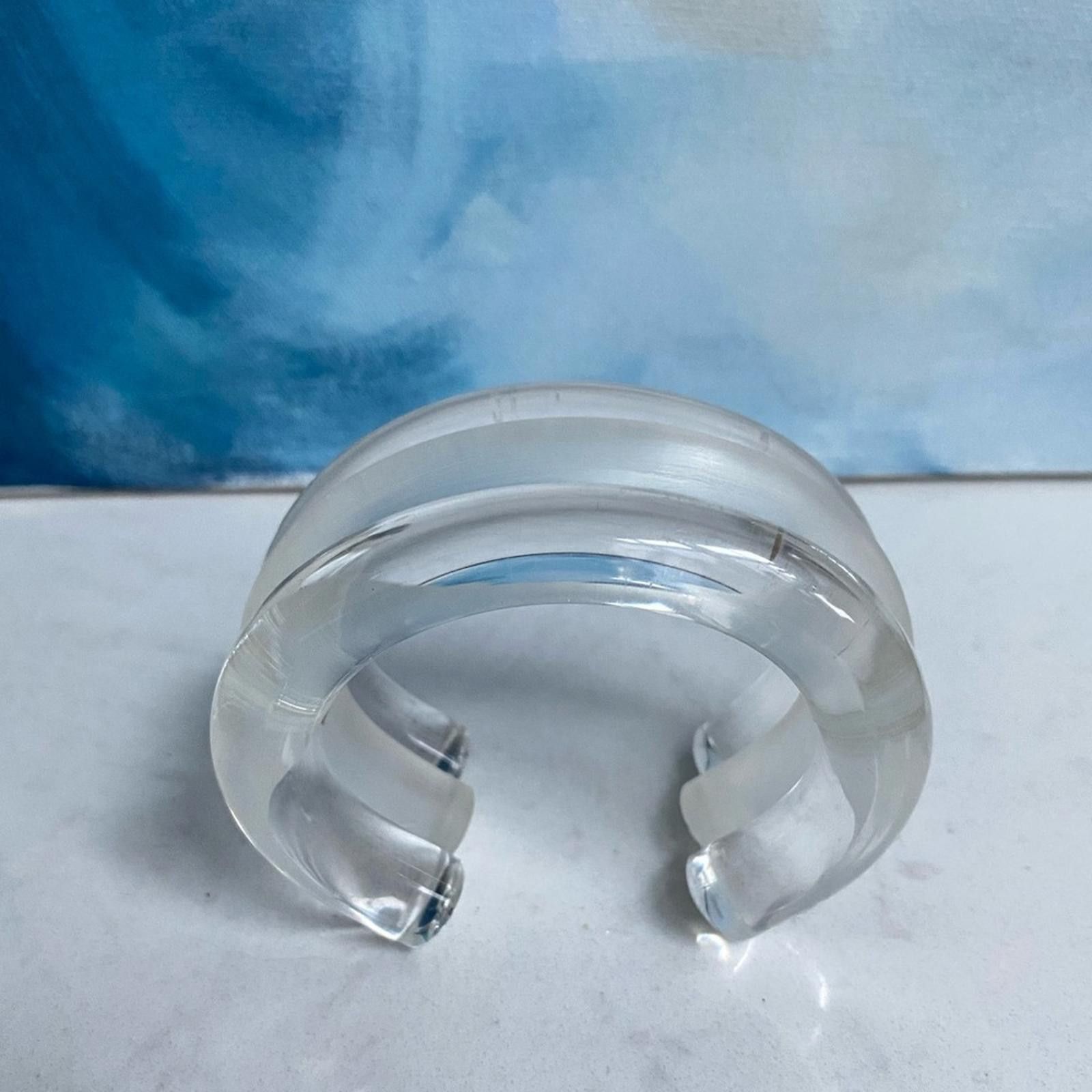 Vintage 80s VTG Judith Hendler Translucent White Lucite CuffBracelet Size ONE SIZE - 4 Thumbnail