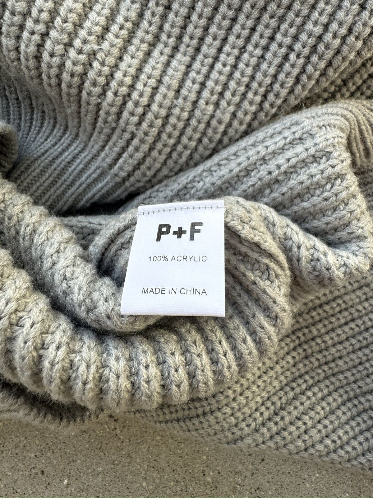 Places + Faces PLACES PLUS FACES CABLE KNIT JUMPER GREY Size US XL / EU 56 / 4 - 6 Thumbnail