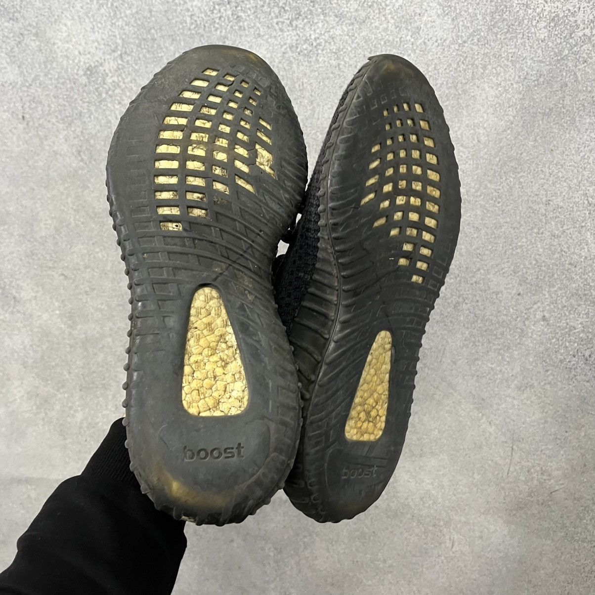 Yeezy Adidas Yeezy 350 V2 Static Black Size US 9.5 / EU 42-43 - 10 Thumbnail