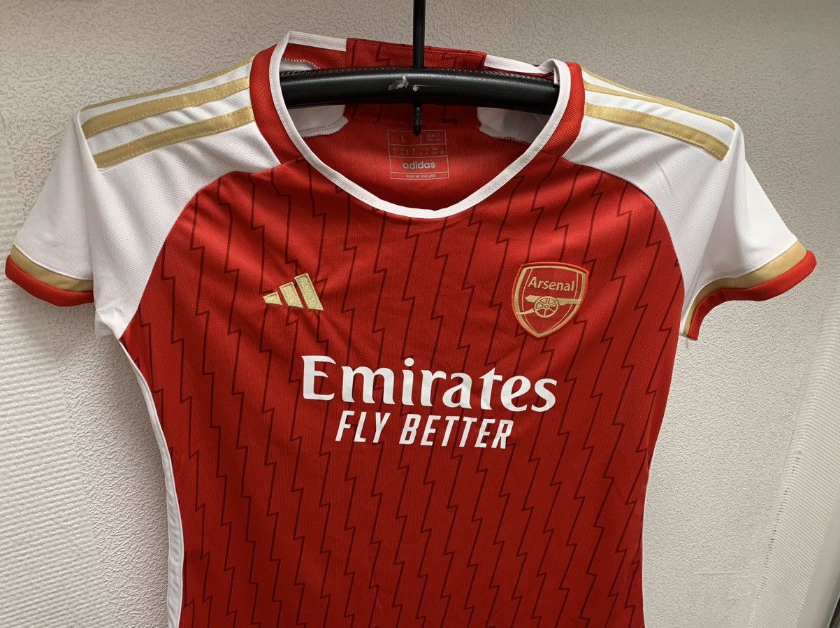 Adidas Arsenal London adidas soccer jersey S-M size new Size US S / EU 44-46 / 1 - 3 Thumbnail