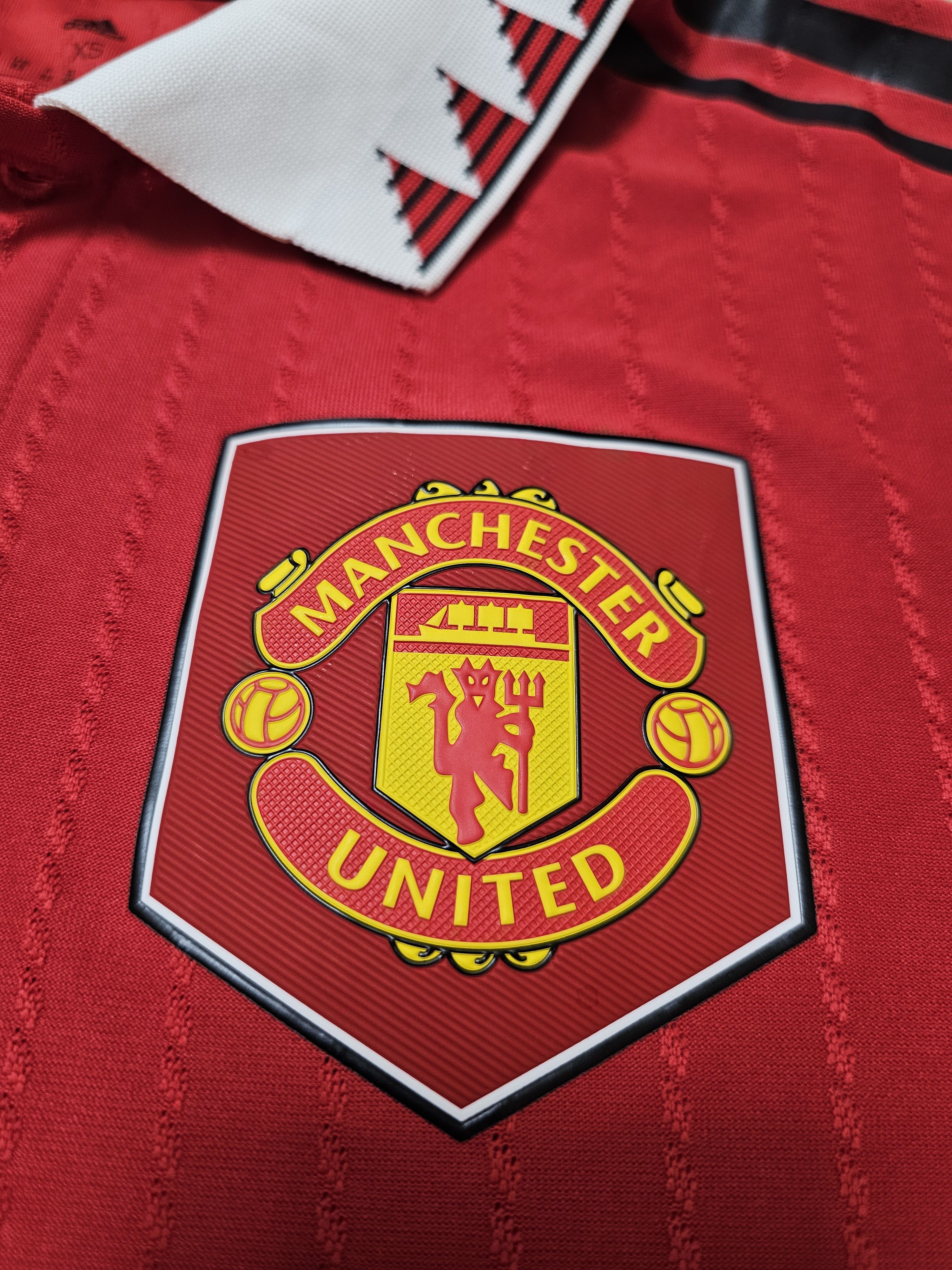 Adidas MANCHESTER UNITED 2022 2023 FOOTBALL SHIRT SOCCER JERSEY Size US XS / EU 42 / 0 - 4 Thumbnail