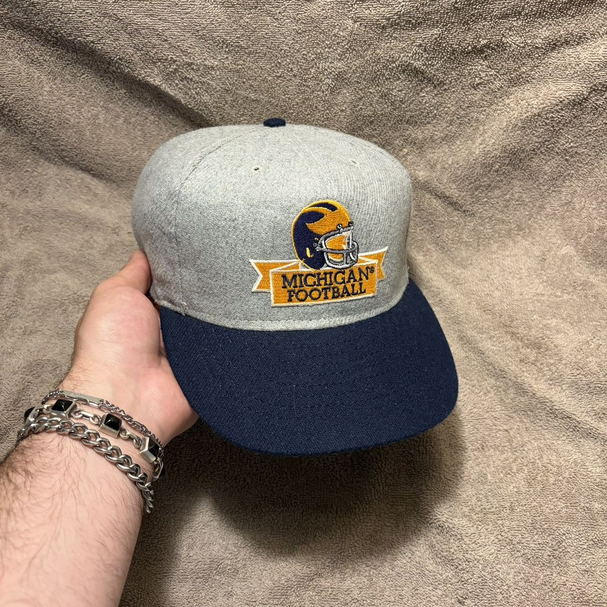 New Era Vintage 90s Michigan Wolverines Football SnapBack Hat USA Size ONE SIZE - 1 Thumbnail