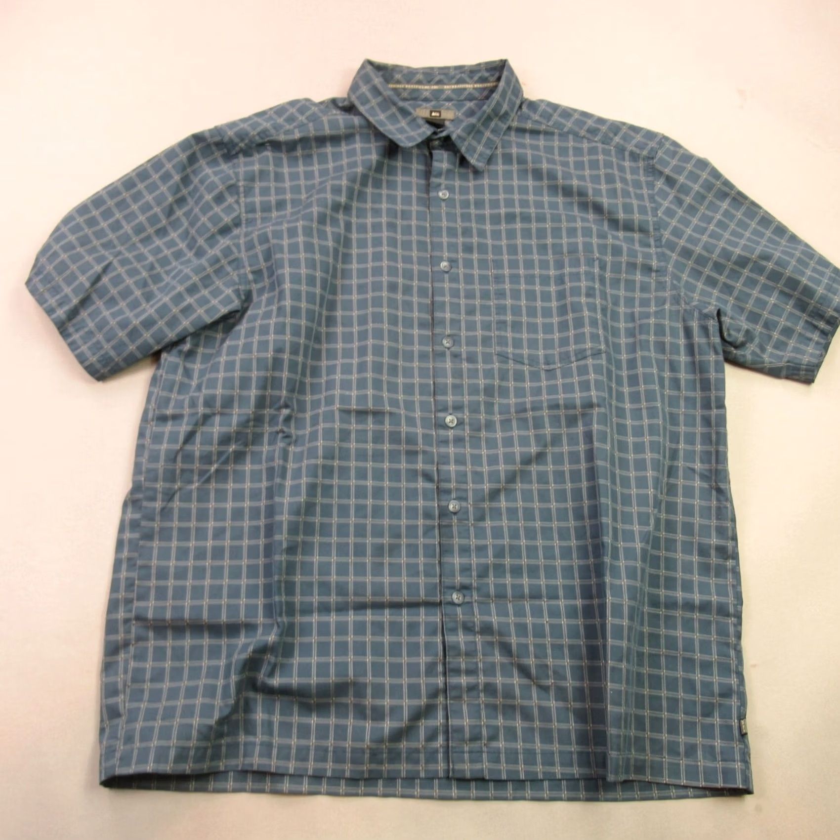 Vintage REI Shirt Mens XL Short Sleeve Plaid Lightweight Pockets Button Up Hiking Size US XL / EU 56 / 4 - 2 Thumbnail