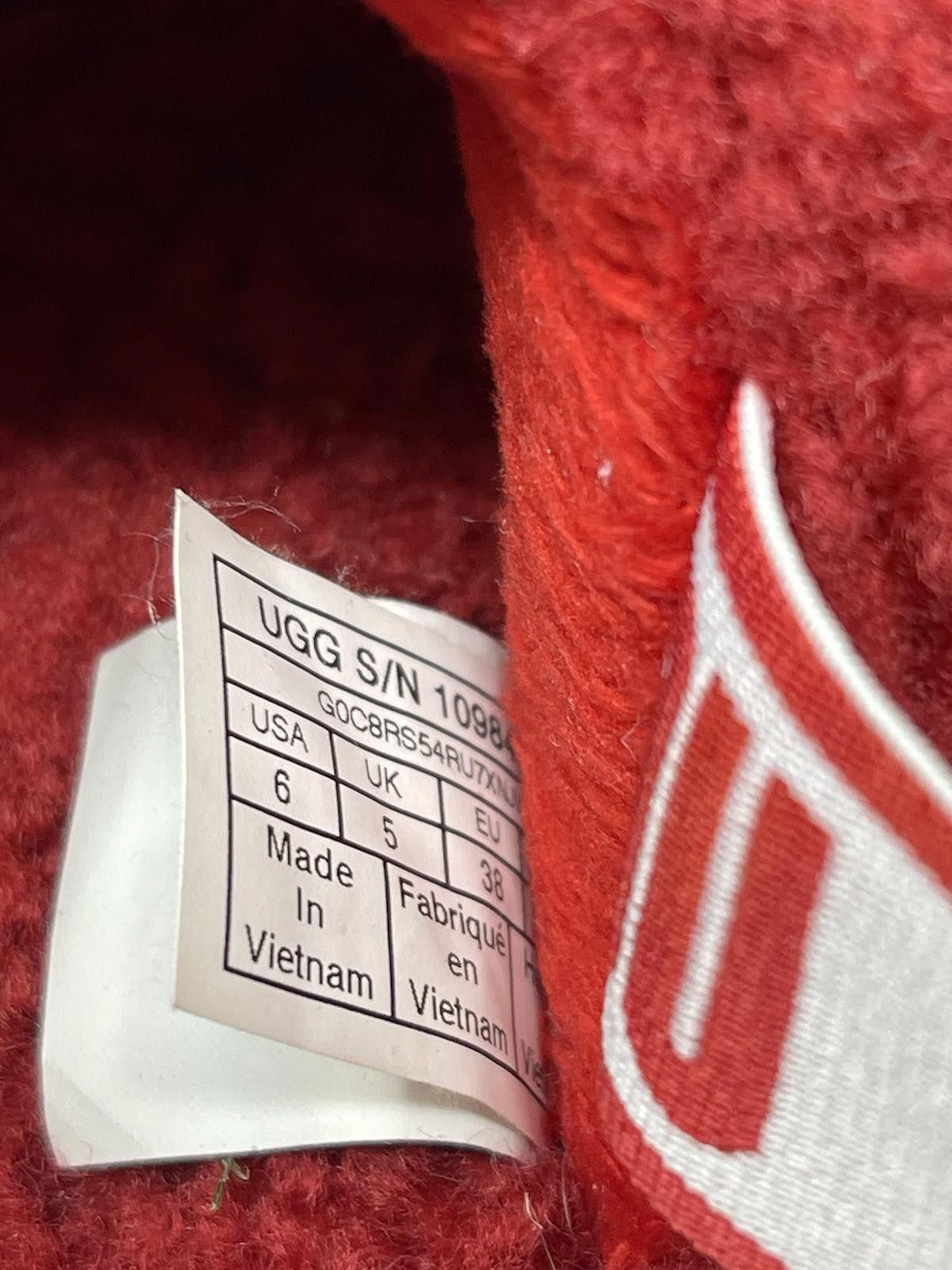 Ugg UGG Fluff Yeah Slide Slippers Womens Size 6 Red Fur Size US 6 / IT 36 - 9 Thumbnail