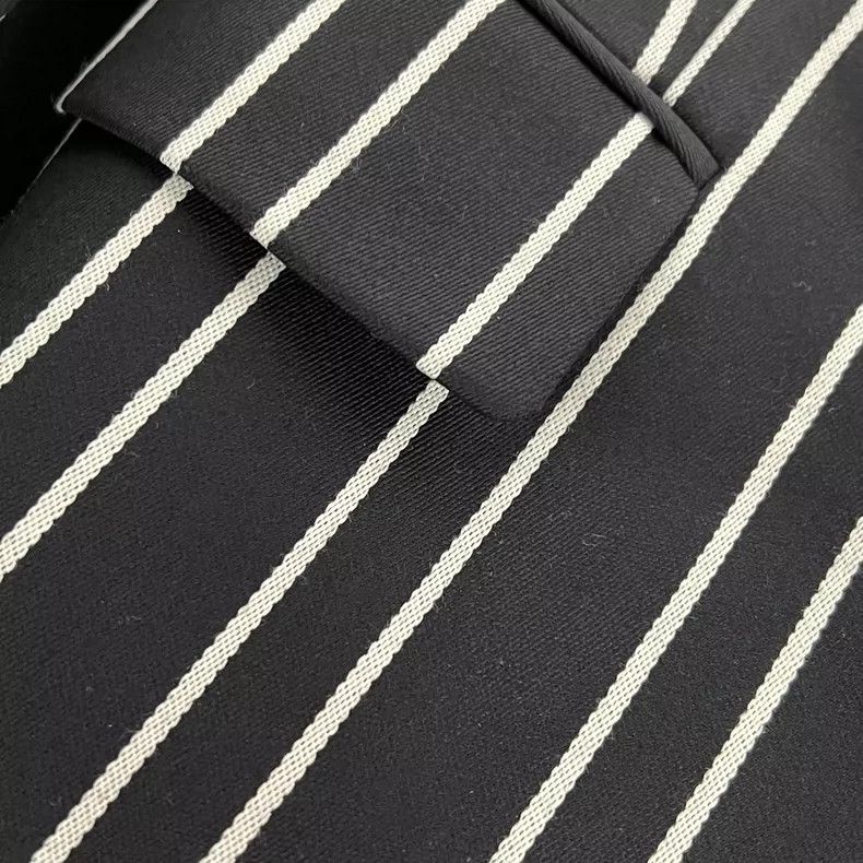 Givenchy Givenchy Women's XS wool suit jacket Size XS / US 0-2 / IT 36-38 - 6 Thumbnail