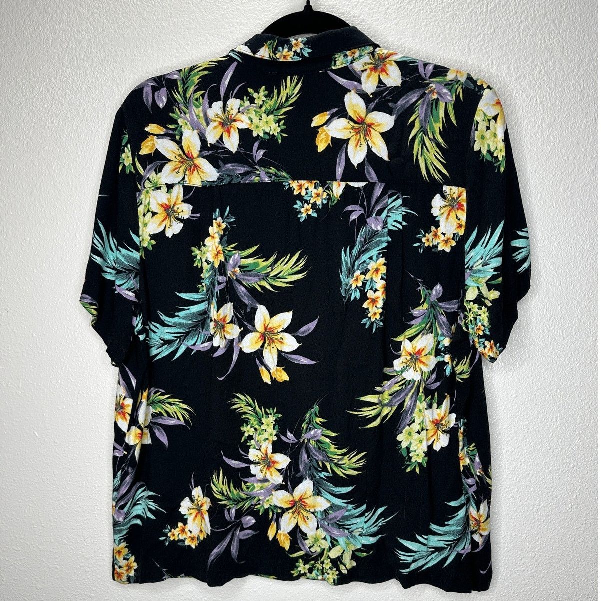 Other Lovestitch Black Multi Short Sleeve Collared Button Shirt L Size L / US 10 / IT 46 - 7 Thumbnail