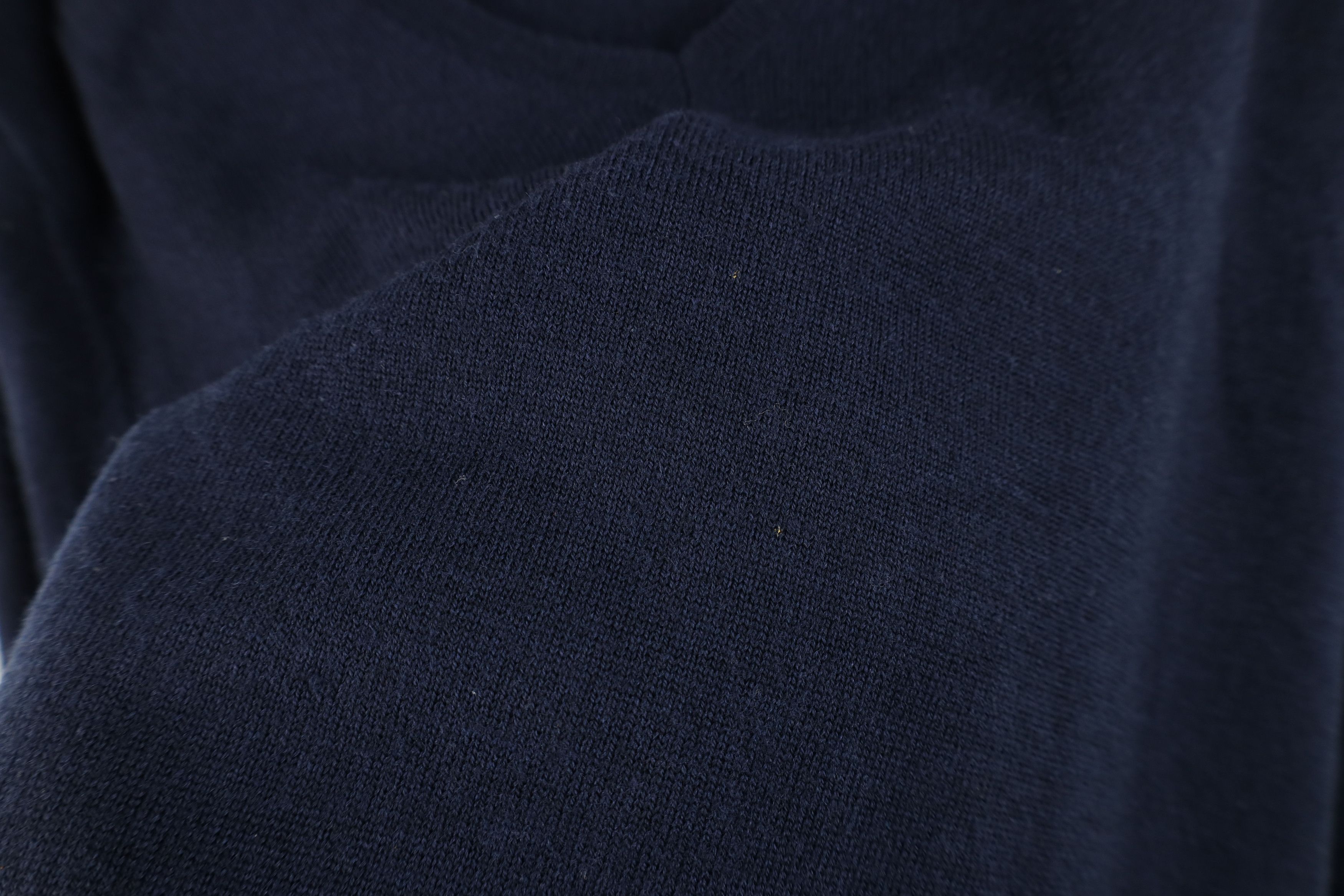 Gap Vintage Y2K Gap Fine Merino Knit V-Neck Sweater Navy Blue Size US S / EU 44-46 / 1 - 6 Thumbnail
