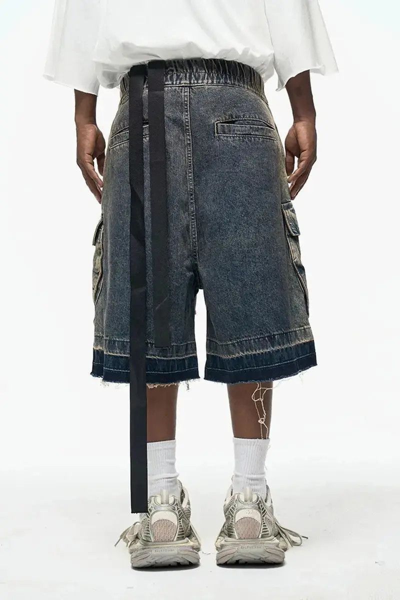 Japanese Brand Zipper Pocket Washed Blue Distressed Shorts Size US 32 / EU 48 - 5 Thumbnail