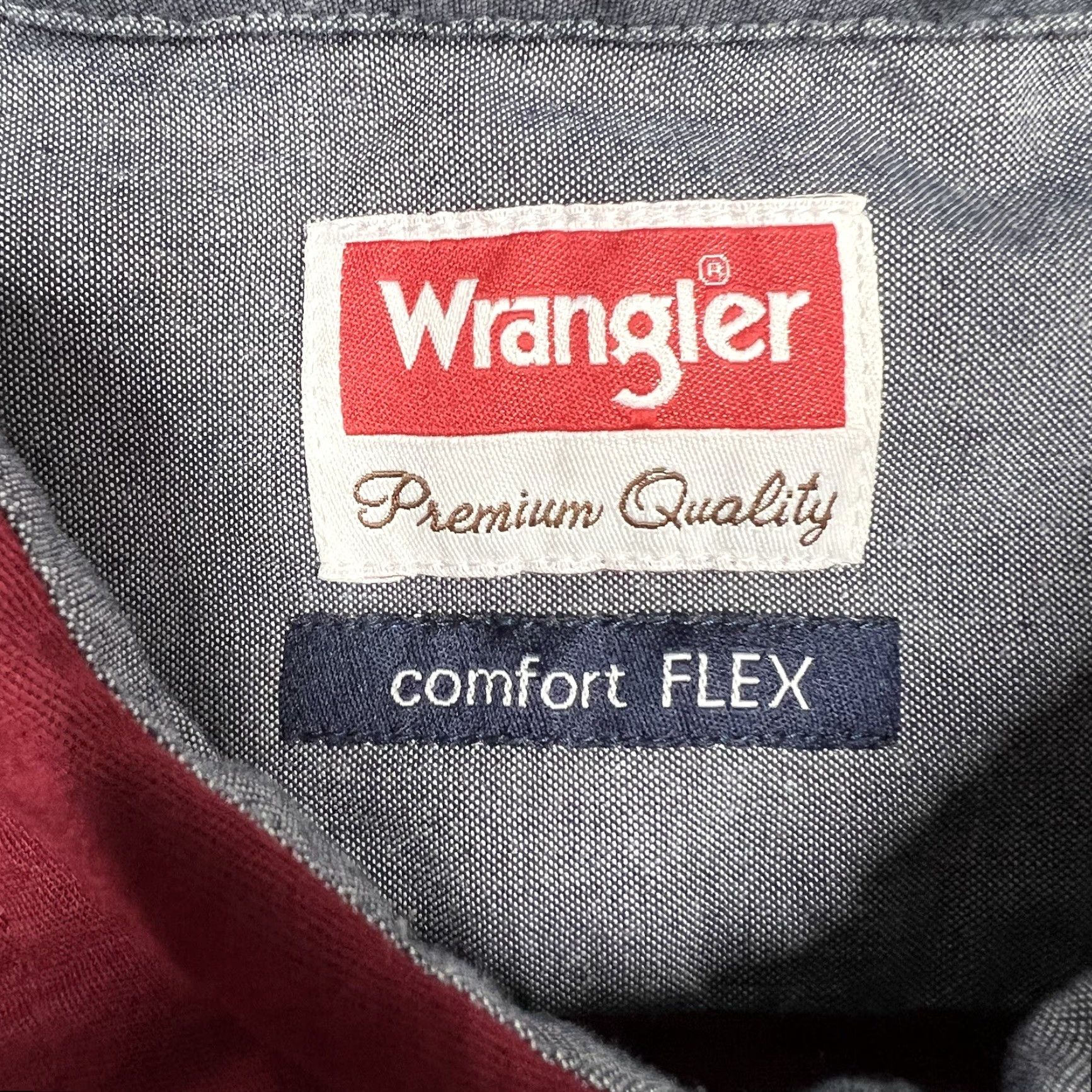 Wrangler Wrangler Comfort Flex Men's XLT Button Up Shirt XL Tall Red Cardinal Maroon Solid Short Sleeve Button Up Casual Dress Shirt Men Boys? Size US XL / EU 56 / 4 - 6 Thumbnail