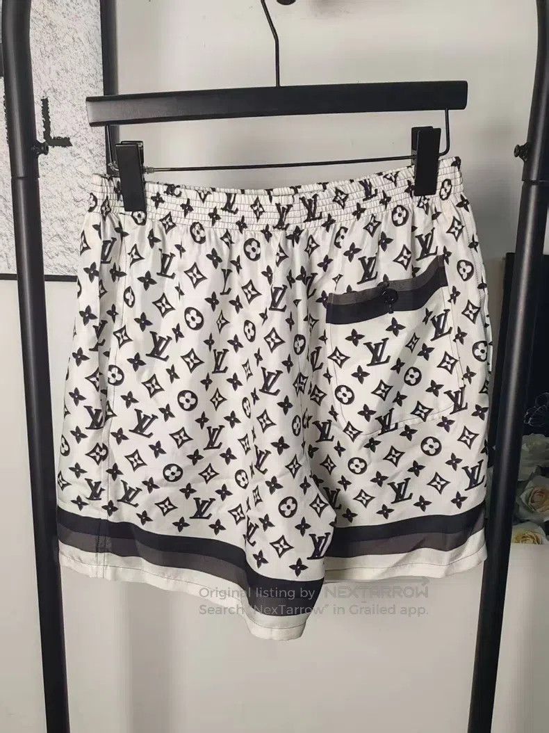 Louis Vuitton Louis Vuitton Full Print Shorts Size US 36 / EU 52 - 2 Thumbnail