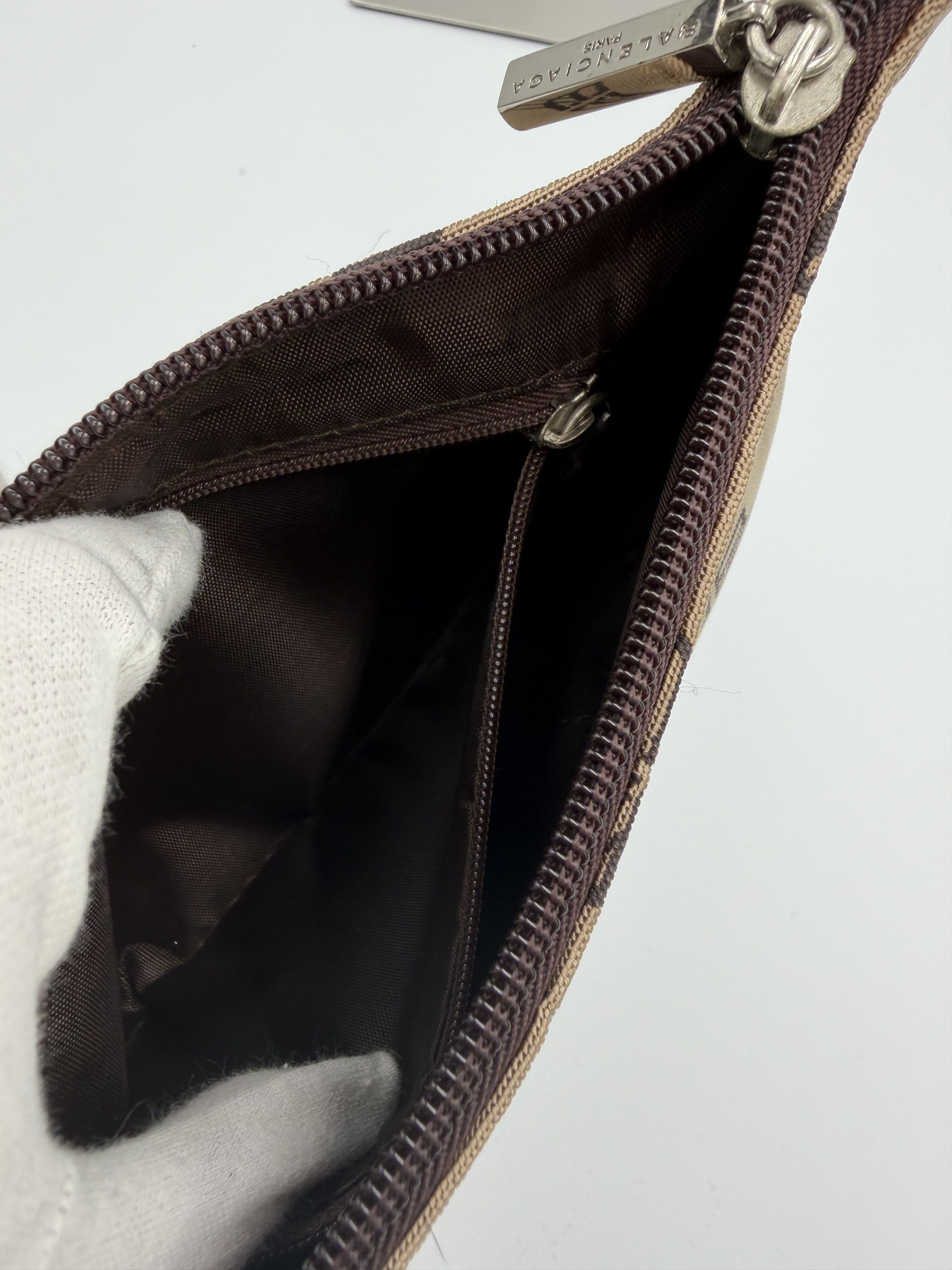 Balenciaga BALENCIAGA BB Monogram Mini Shoulder Bag Size ONE SIZE - 6 Thumbnail