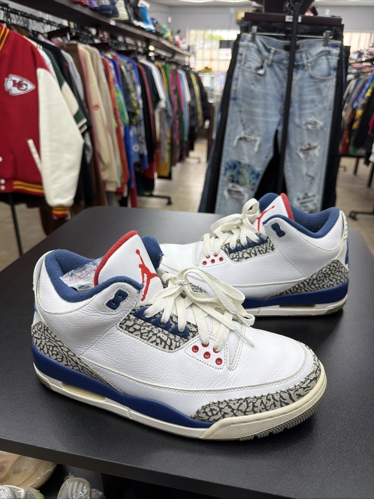 Jordan Brand Nike Air Jordan 3 Retro True Blue White Blue Red 2016 9.5 Size US 10 / EU 43 - 3 Thumbnail