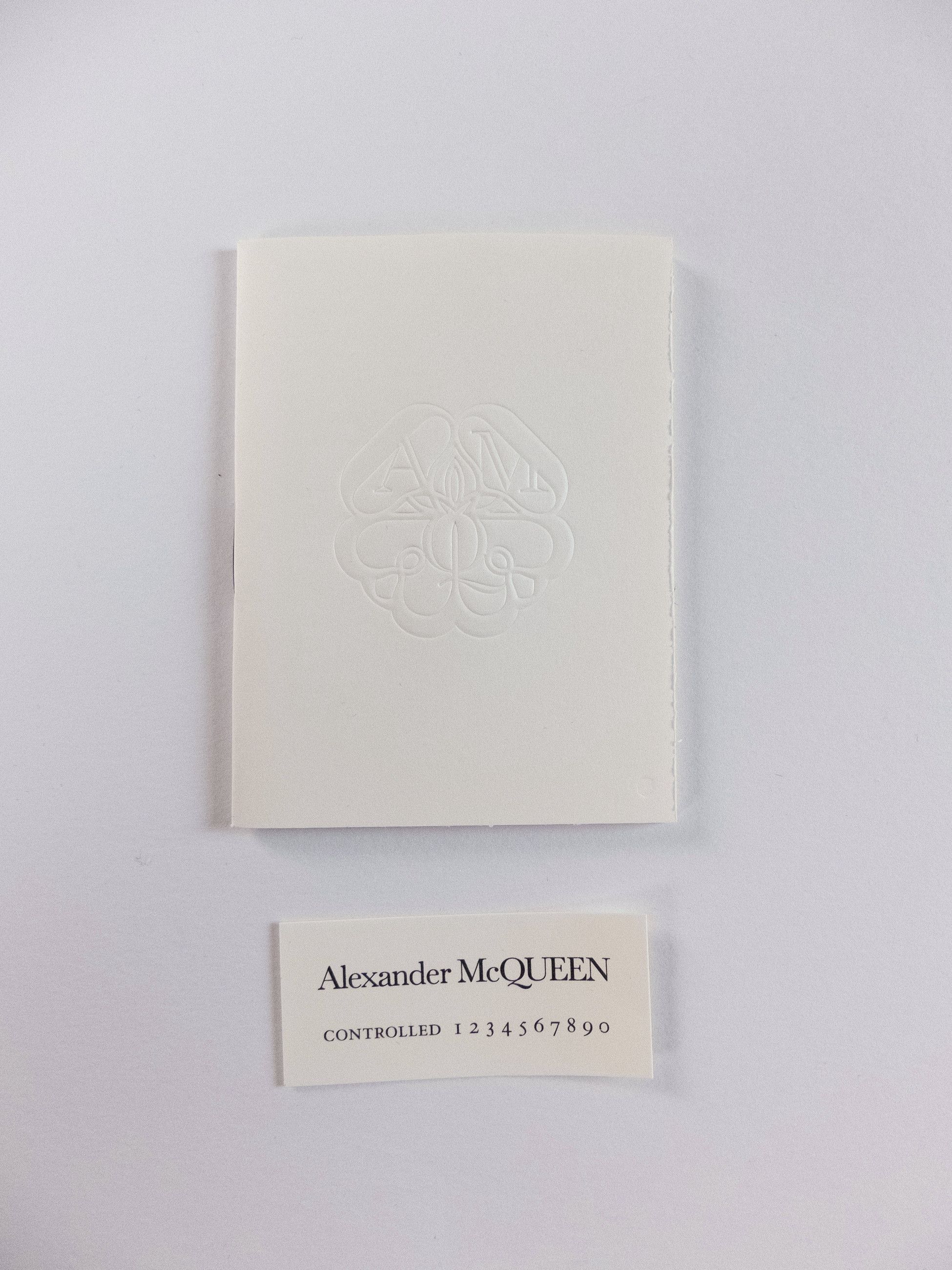 Alexander McQueen ALEXANDER MCQUEEN khaki green abstract logo leather wallet q Size ONE SIZE - 7 Thumbnail
