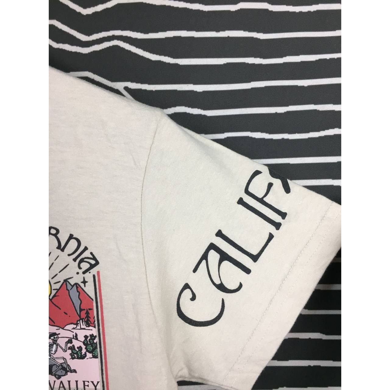 Vintage Weekend Warrior California Death Valley Good Vibes Tee Size US S / EU 44-46 / 1 - 9 Thumbnail
