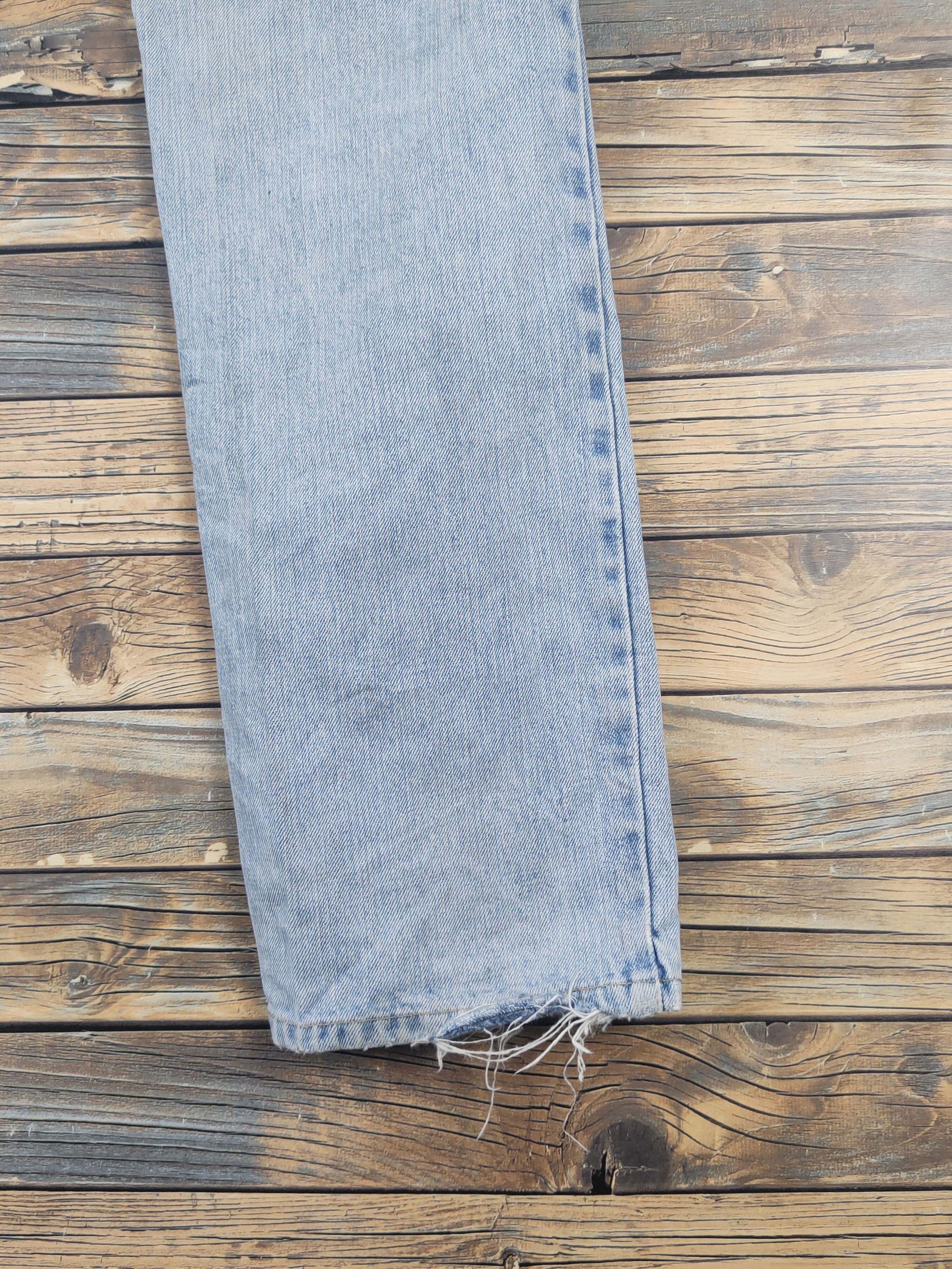Tommy Hilfiger × Vintage Tommy Hilfiger Distressed Ripped denim Jeans #W2004 Size US 31 - 12 Thumbnail